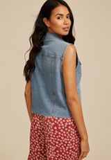 Medium Raw Hem Denim Vest, C3337, small