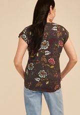 24/7 Magnolia Floral V Neck Tee, C9765, small