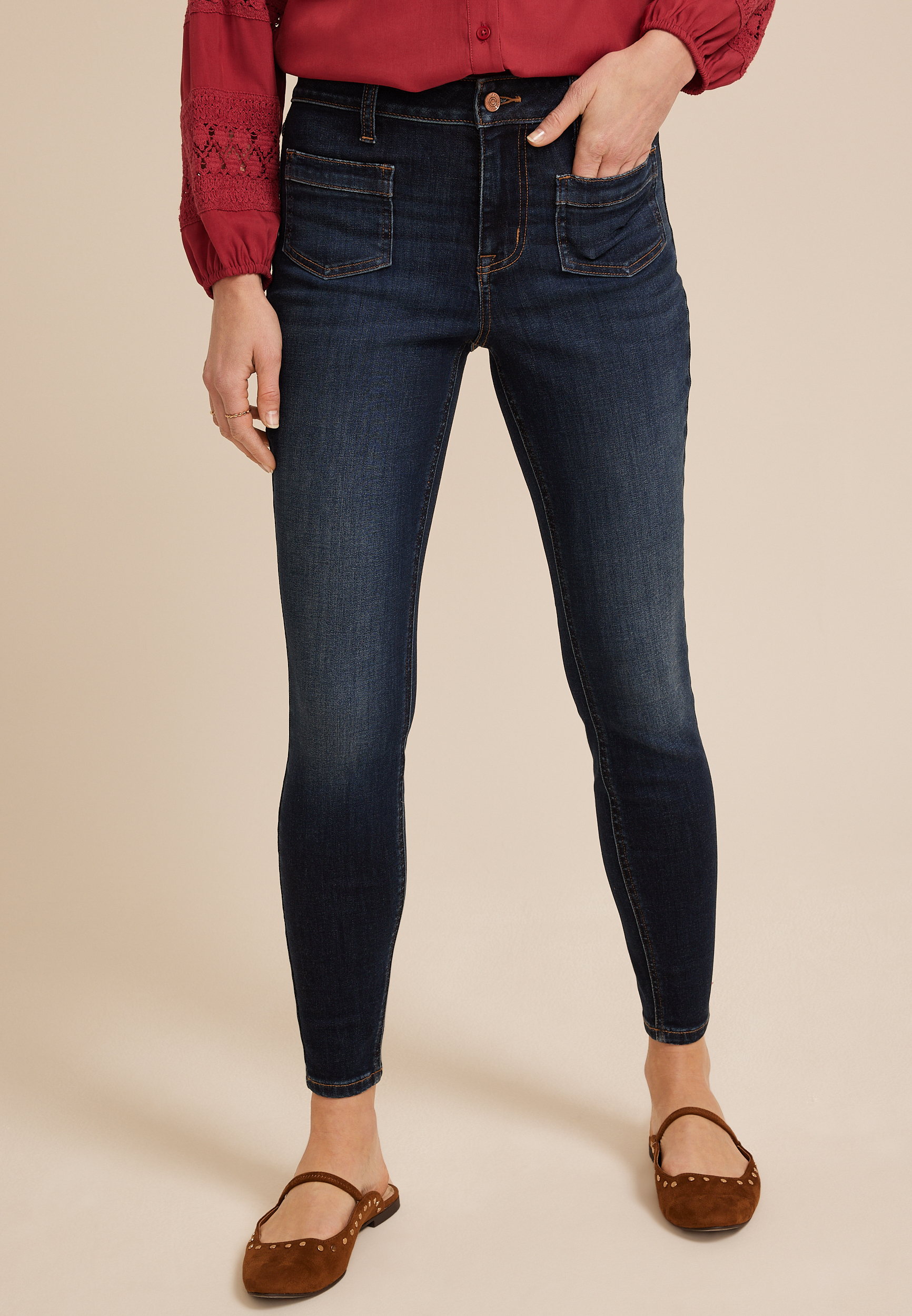 m jeans by maurices&trade; Cool Comfort High Rise Patch Pocket Jegging