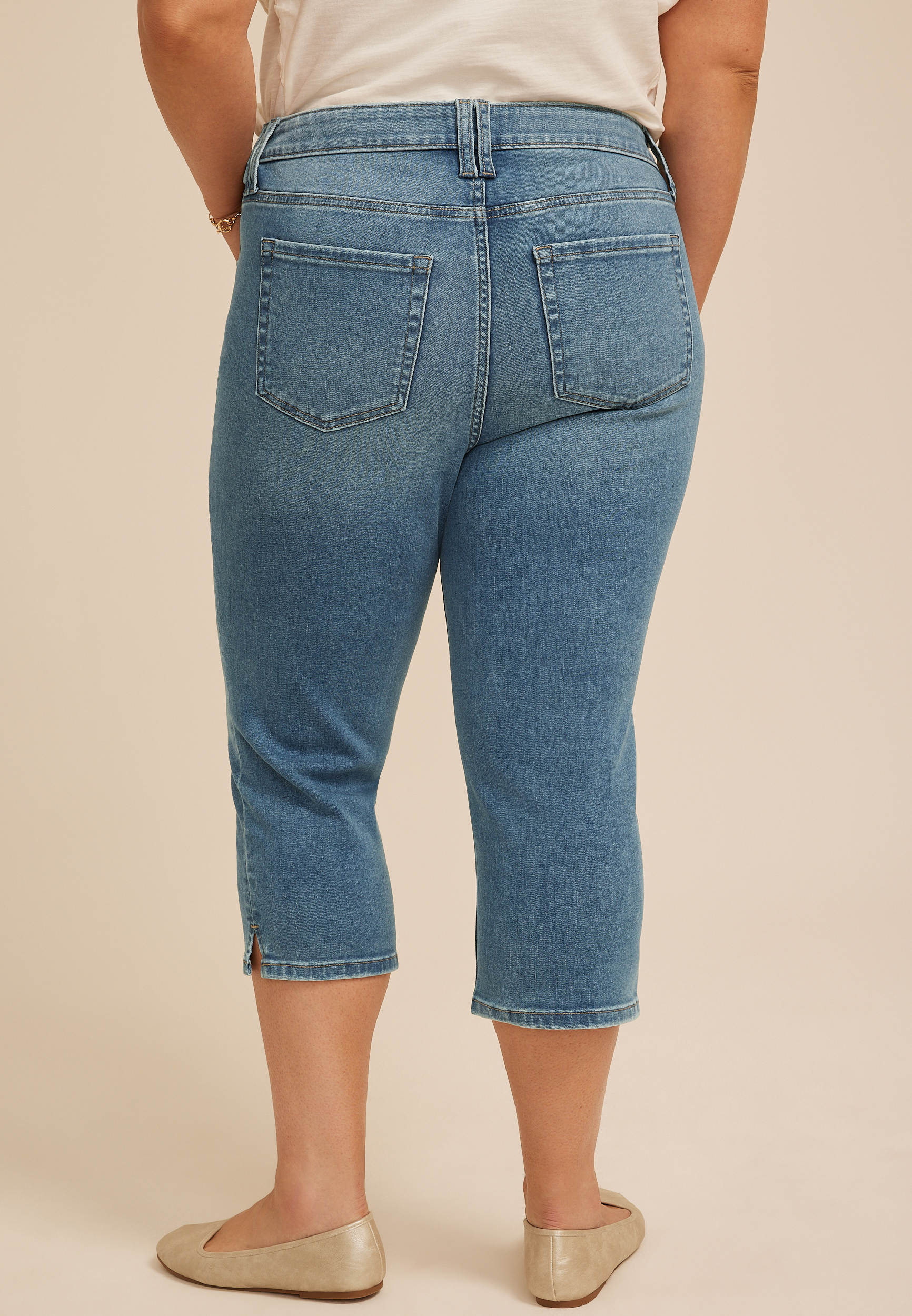Plus Size m jeans by maurices&trade; Cool Comfort High Rise Angled Scoop Pocket Skinny Capri, C3337, large