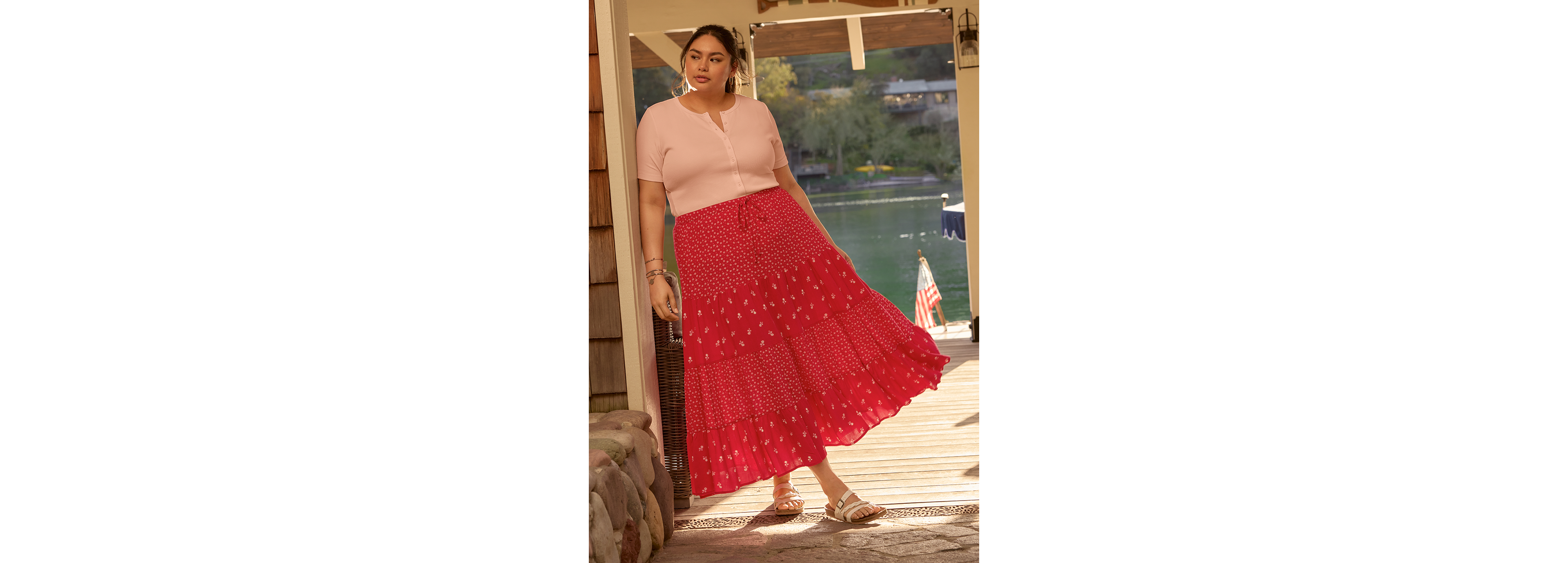 Plus Ditsy Floral High Rise Maxi Skirt