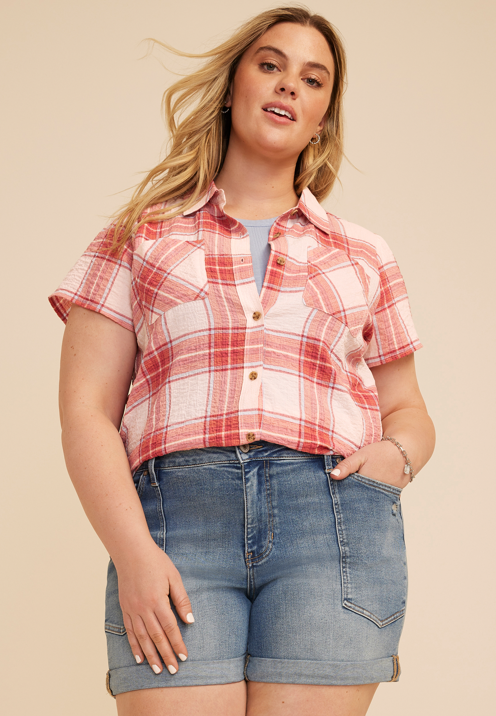 Plus Size Red Plaid Short Sleeve Button Down Shirt, C4905, large