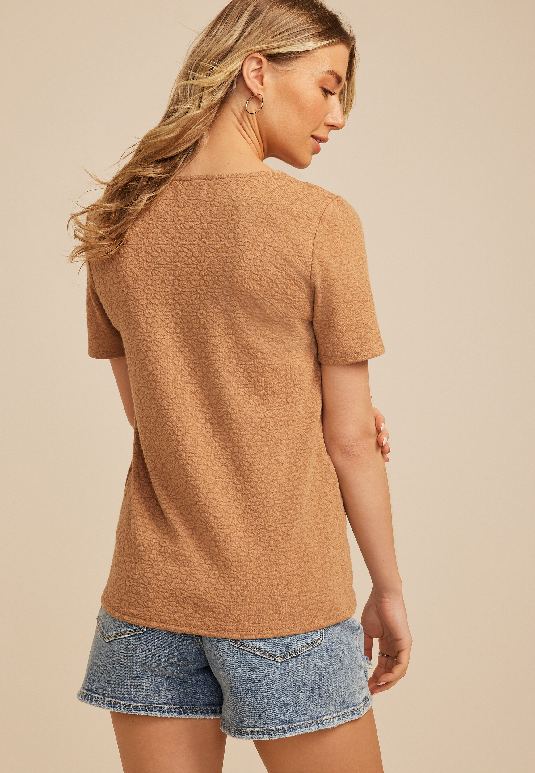 24/7 Floral Jacquard Short Sleeve Tee