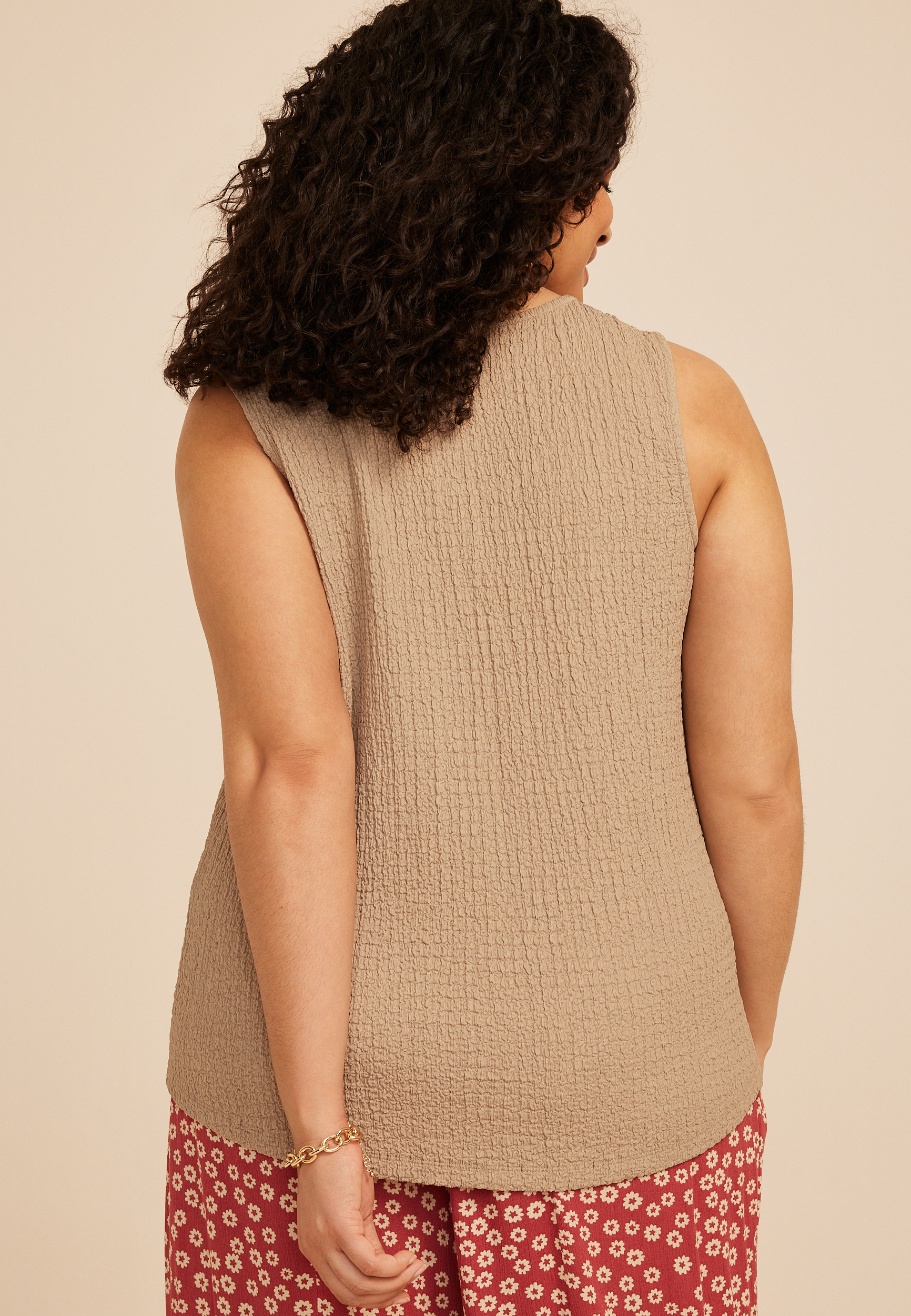 Plus Size Textured Button Front Tank Top - thumbnail 5