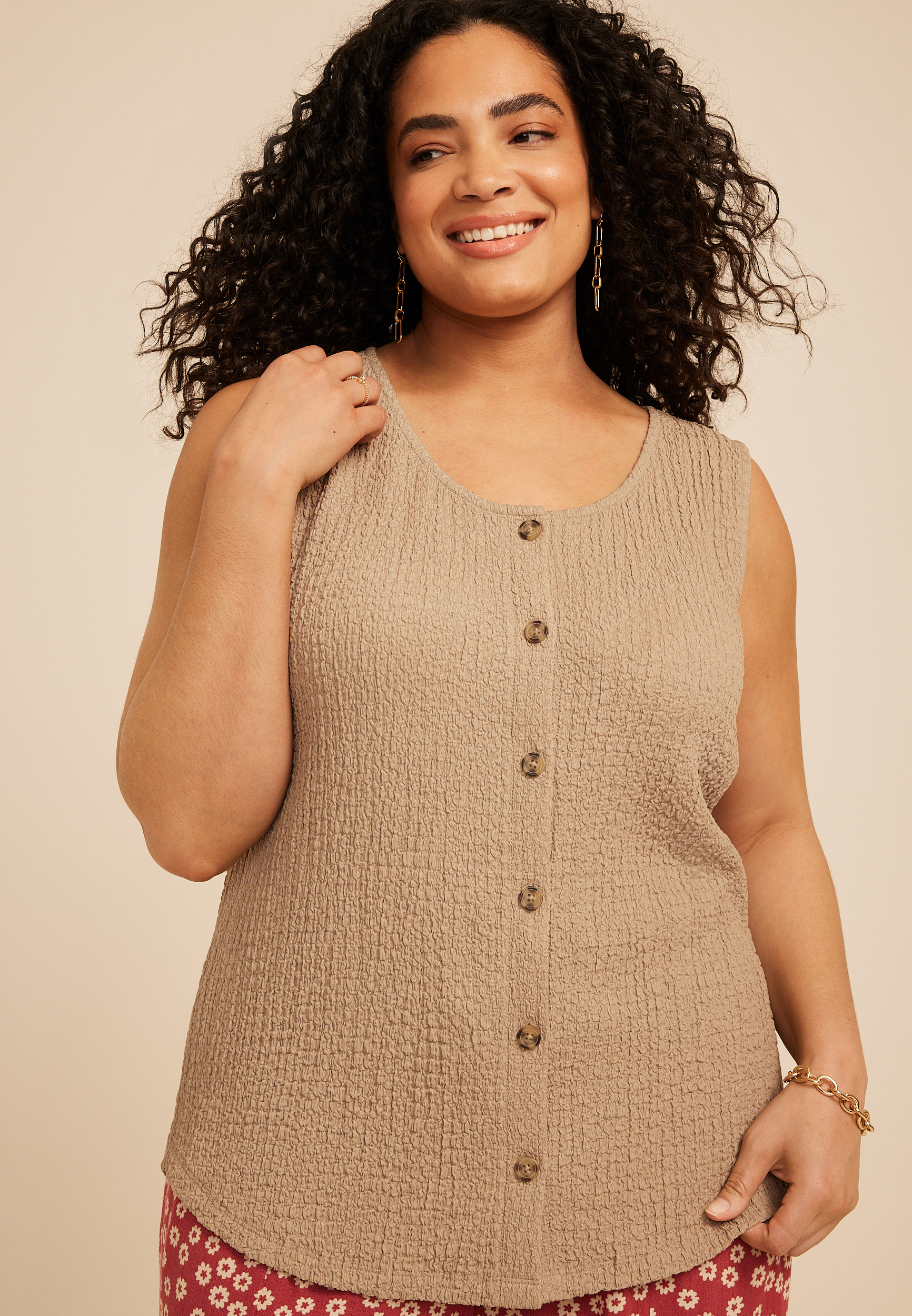 Plus Size Textured Button Front Tank Top - thumbnail 6