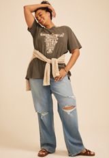 Plus Size Free Spirit Studded Oversized Fit Graphic Tee, C1594, small