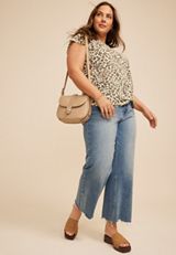 Plus Size 24/7 Austin Animal Knot Hem Short Sleeve Tee, MULTI, small