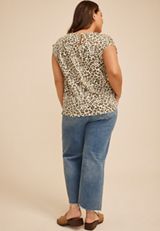 Plus Size 24/7 Austin Animal Knot Hem Short Sleeve Tee, MULTI, small