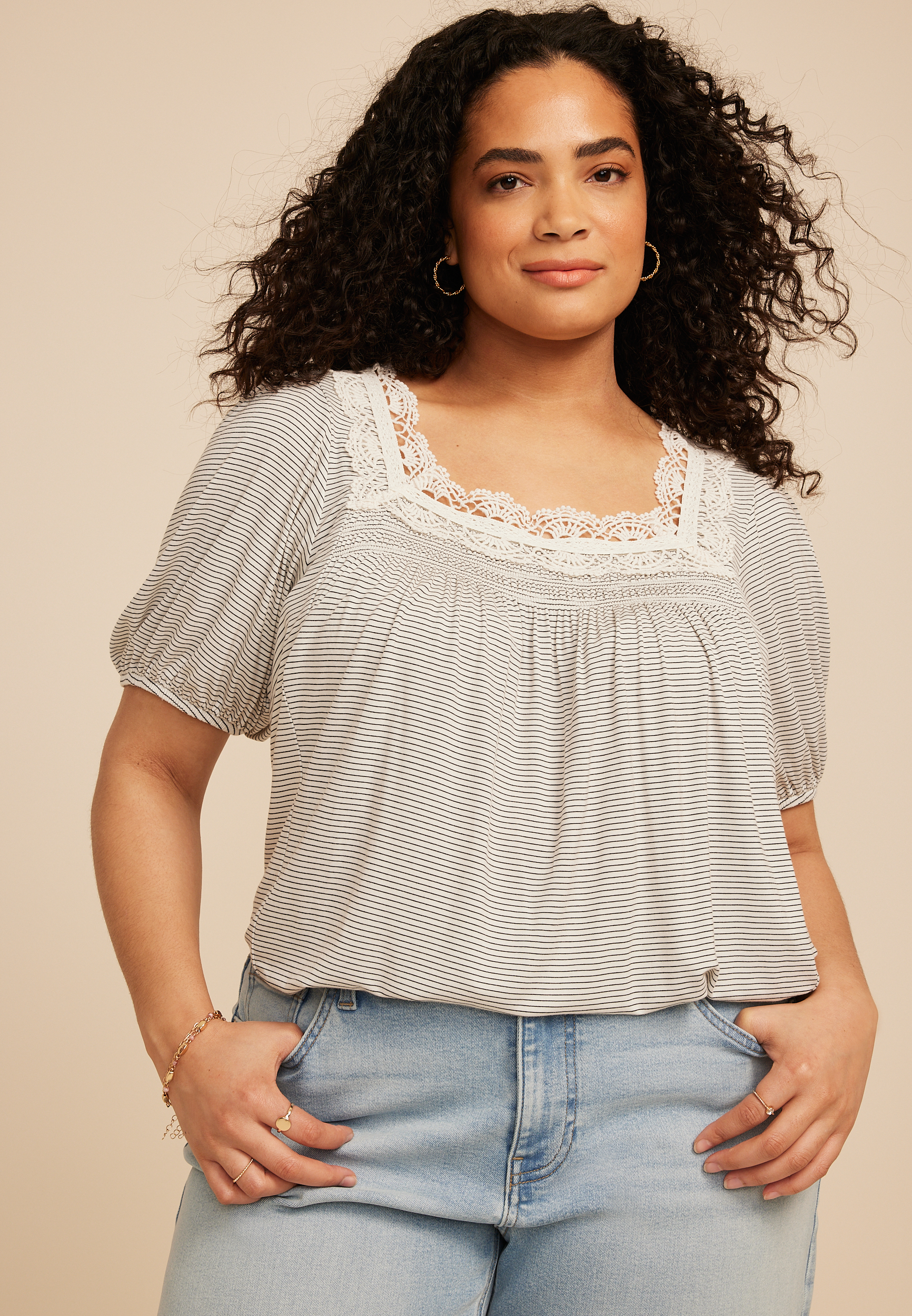 Plus Size Lace Trim Square Neck Short Sleeve Top