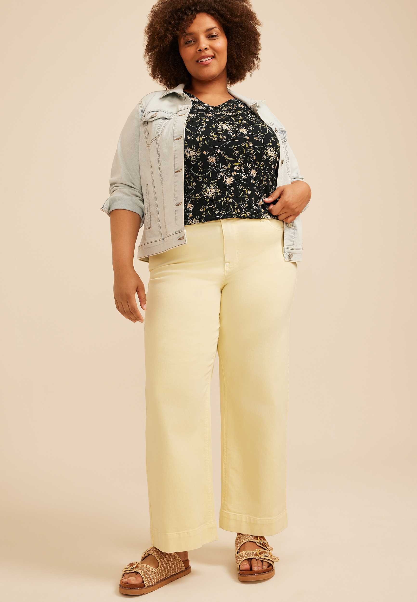 Plus Size 24/7 Berkley Floral V Neck Short Sleeve Tee, C1756, large
