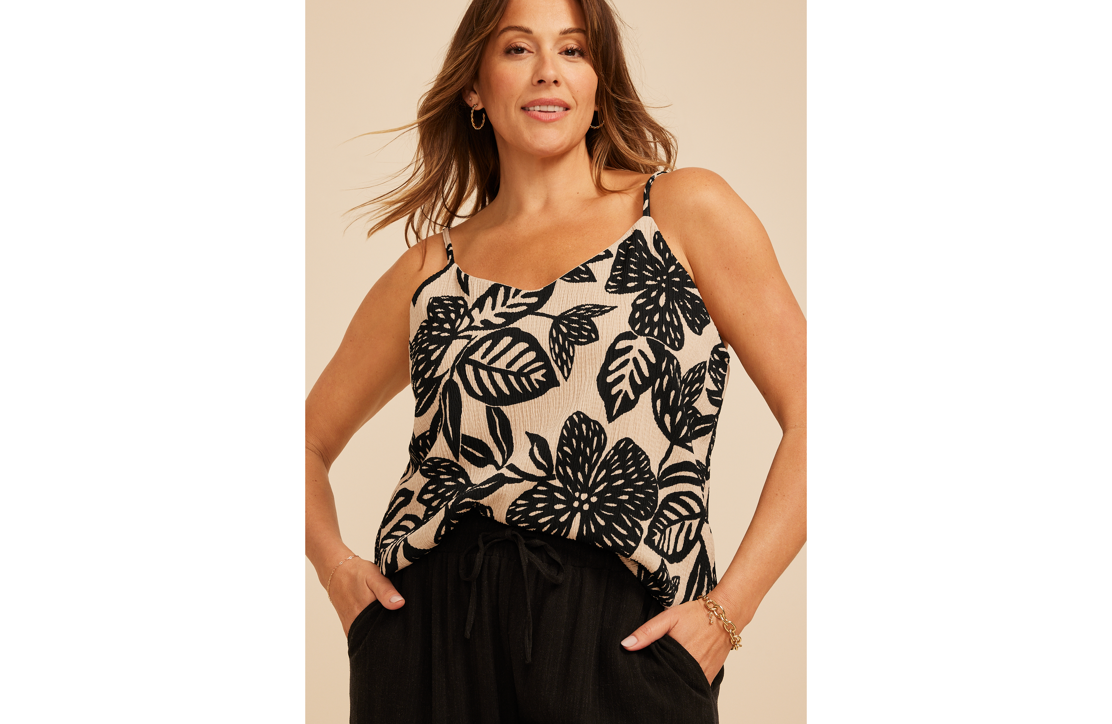 Plus Textured Floral V Neck Cami