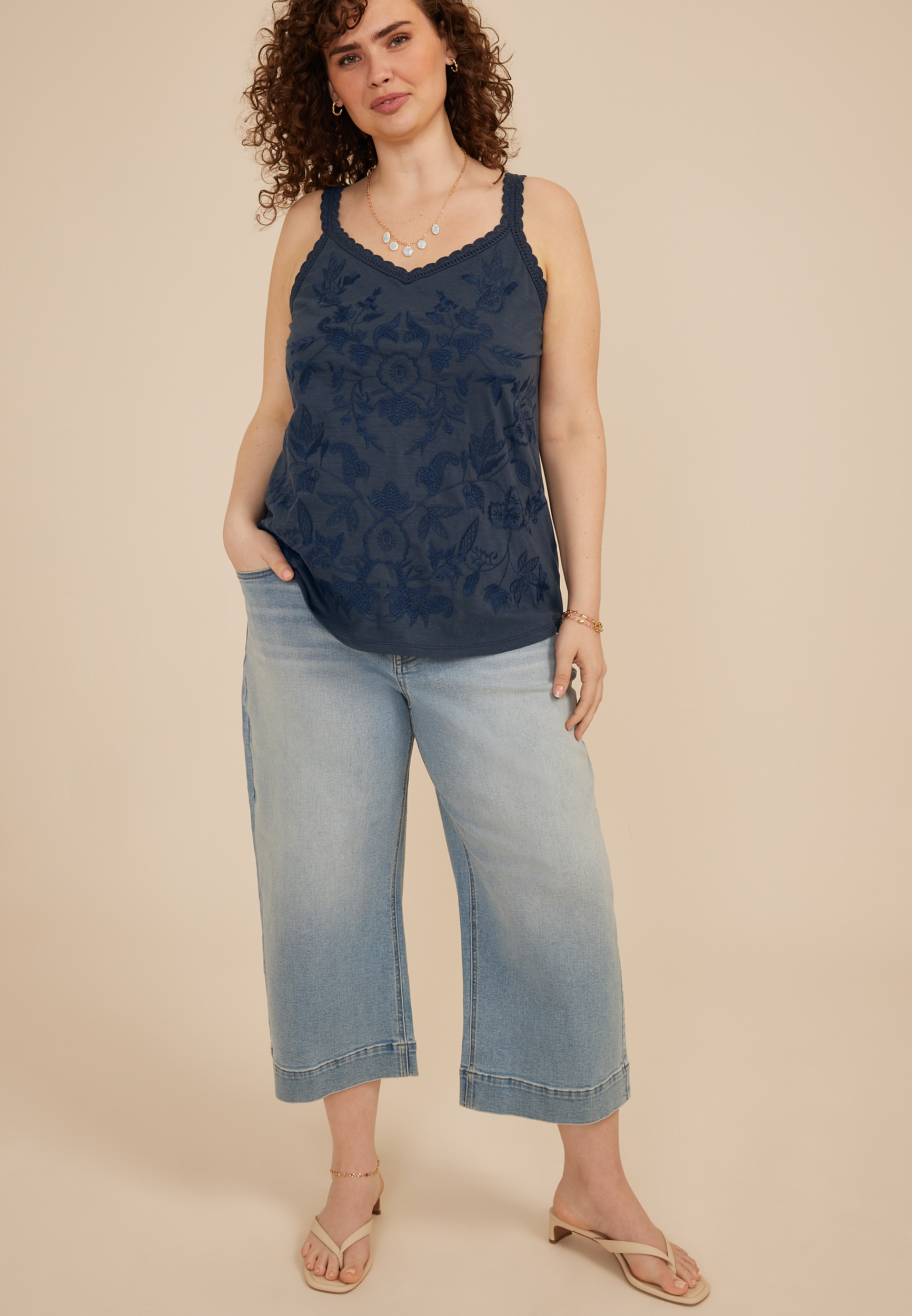 Plus Size Embroidered Scalloped Trim Tank Top, C180, large