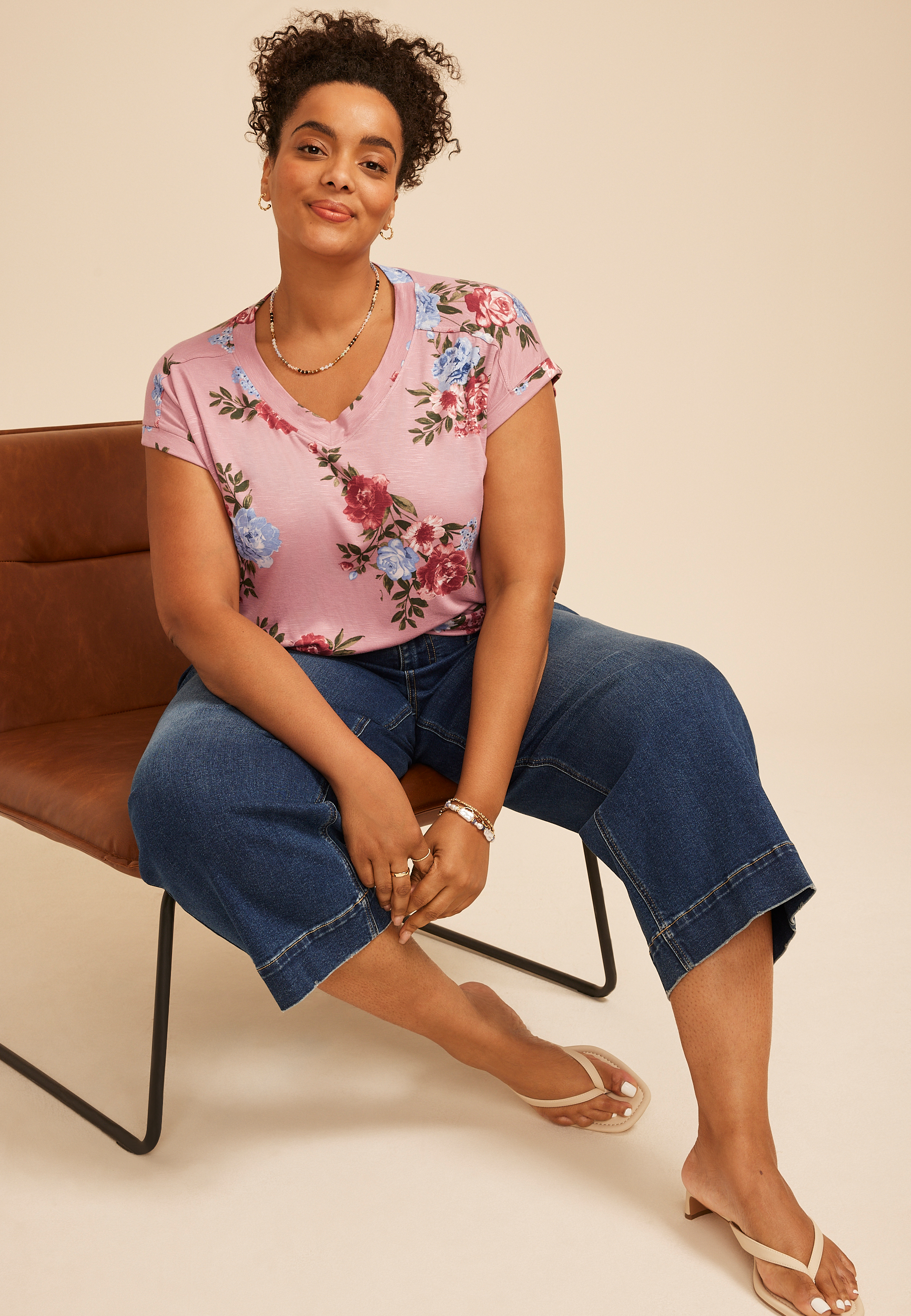 Plus Size 24/7 Berkley Floral V Neck Short Sleeve Tee, C574, large