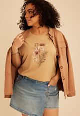 Plus Size Painterly Floral Embroidered Classic Fit Graphic Tee, C9241, small