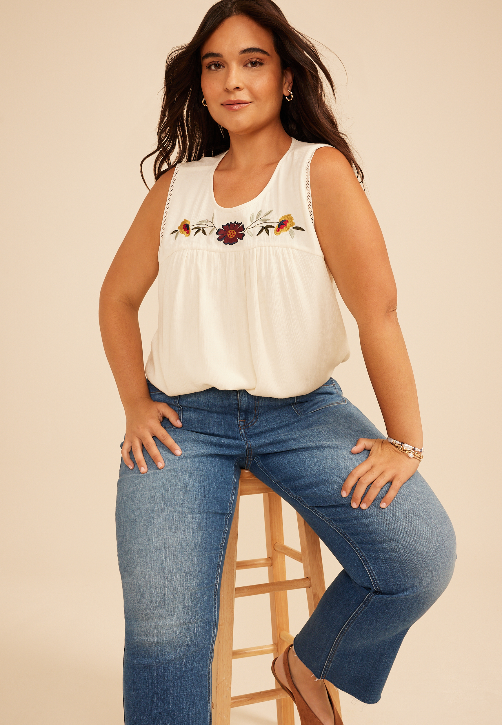 Plus Size Floral Embroidered Yoke Lace Trim Tank Top