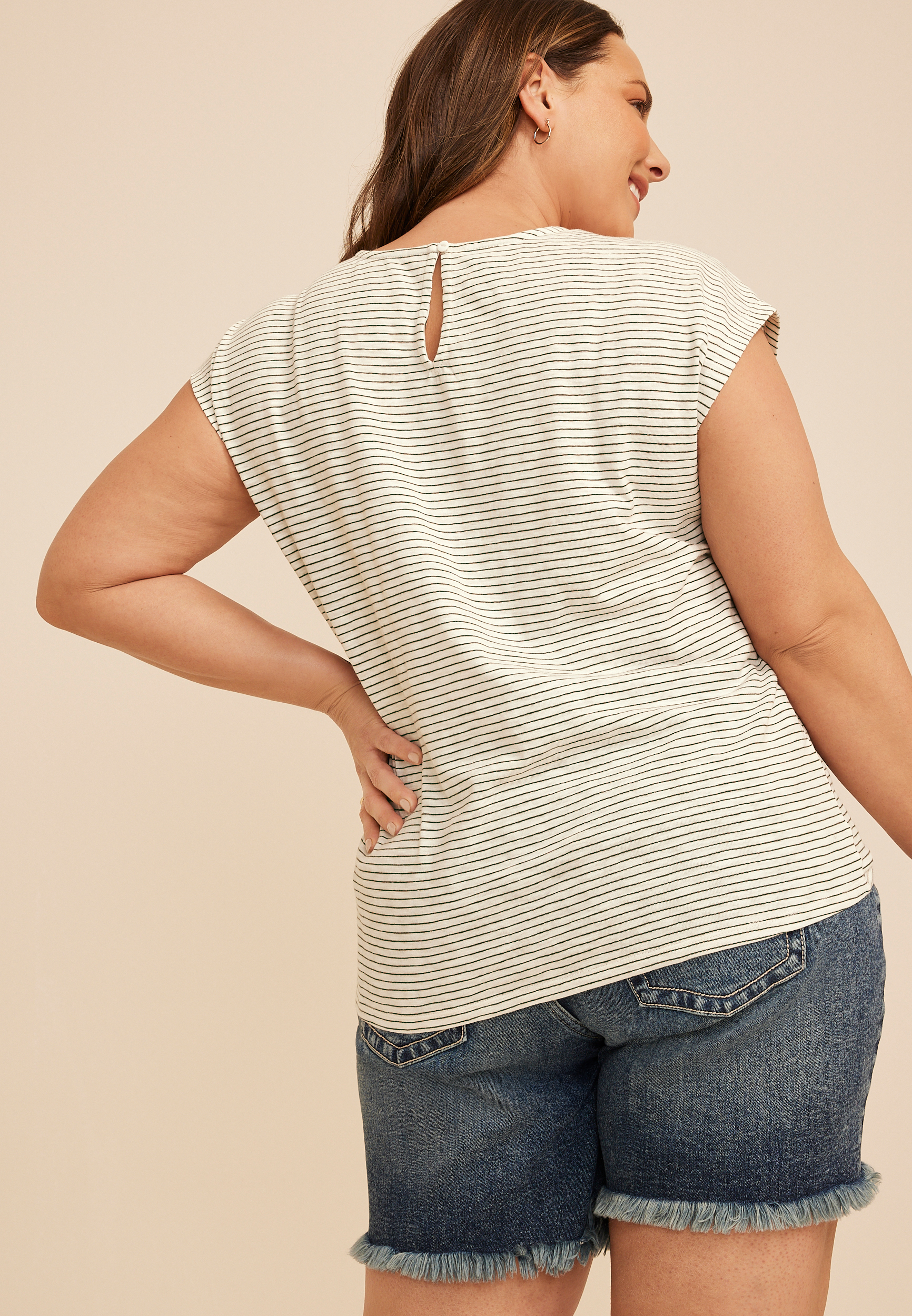 Plus Size 24/7 Austin Micro Stripe Knot Hem Tee, C9765, large