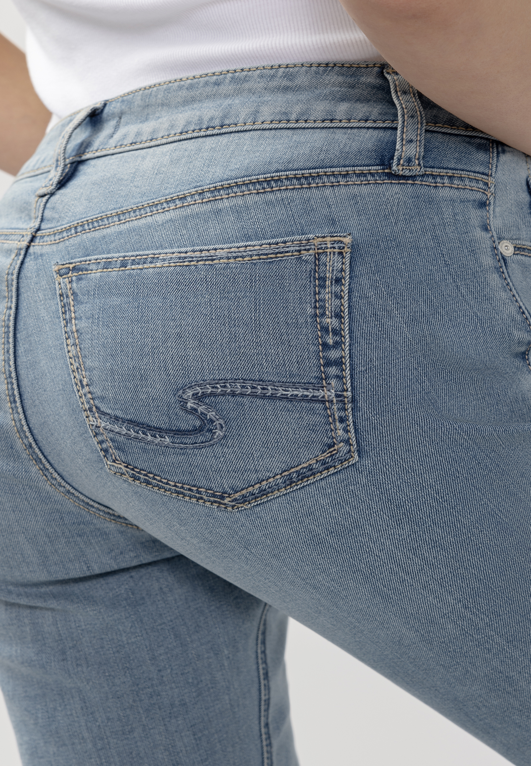 Silver Jeans Co.&reg; Elyse Comfort Mid Rise Slim Boot Jean, C3337, large