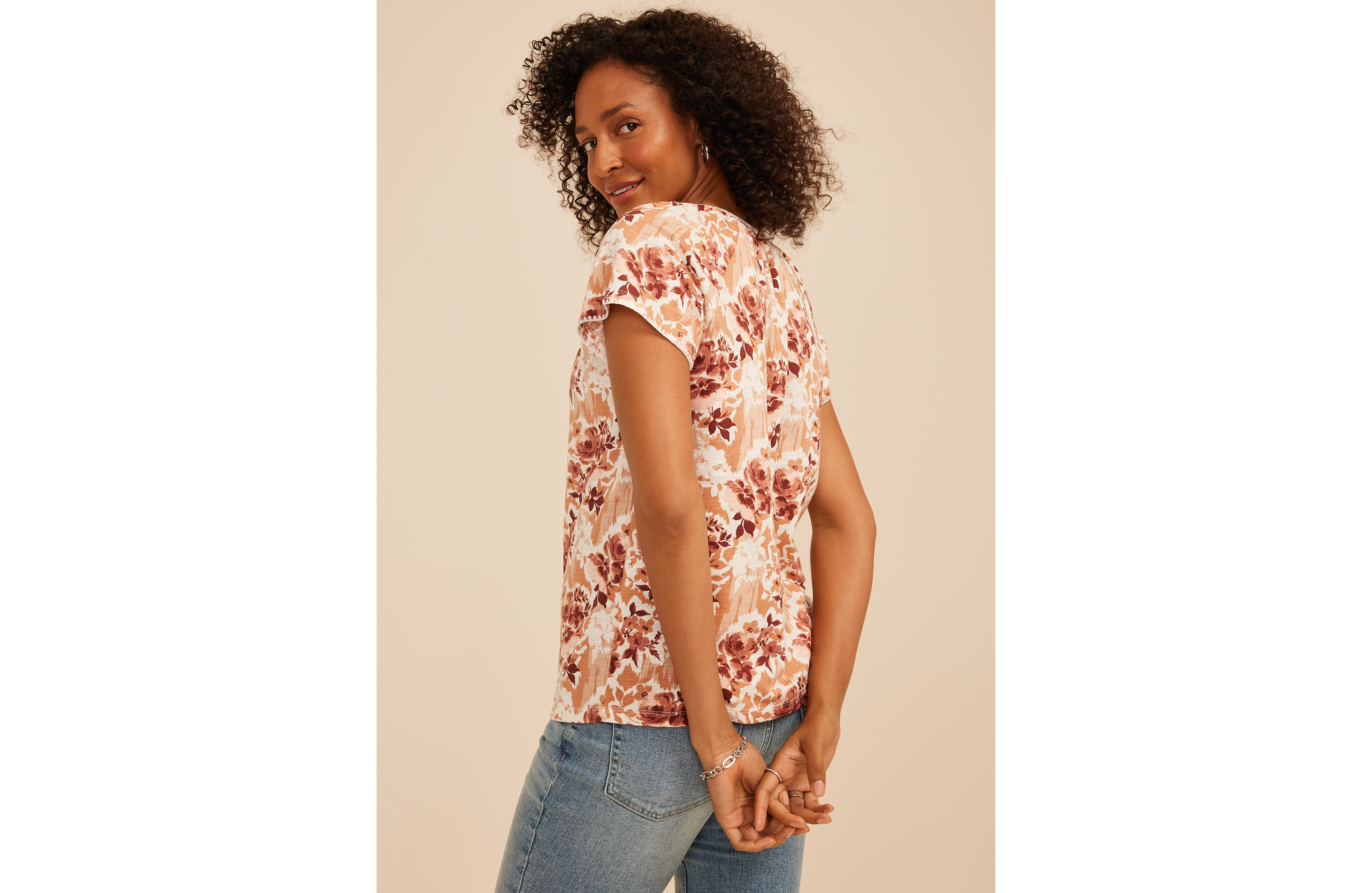 Embroidered Whipstitch Floral Flutter Sleeve Top