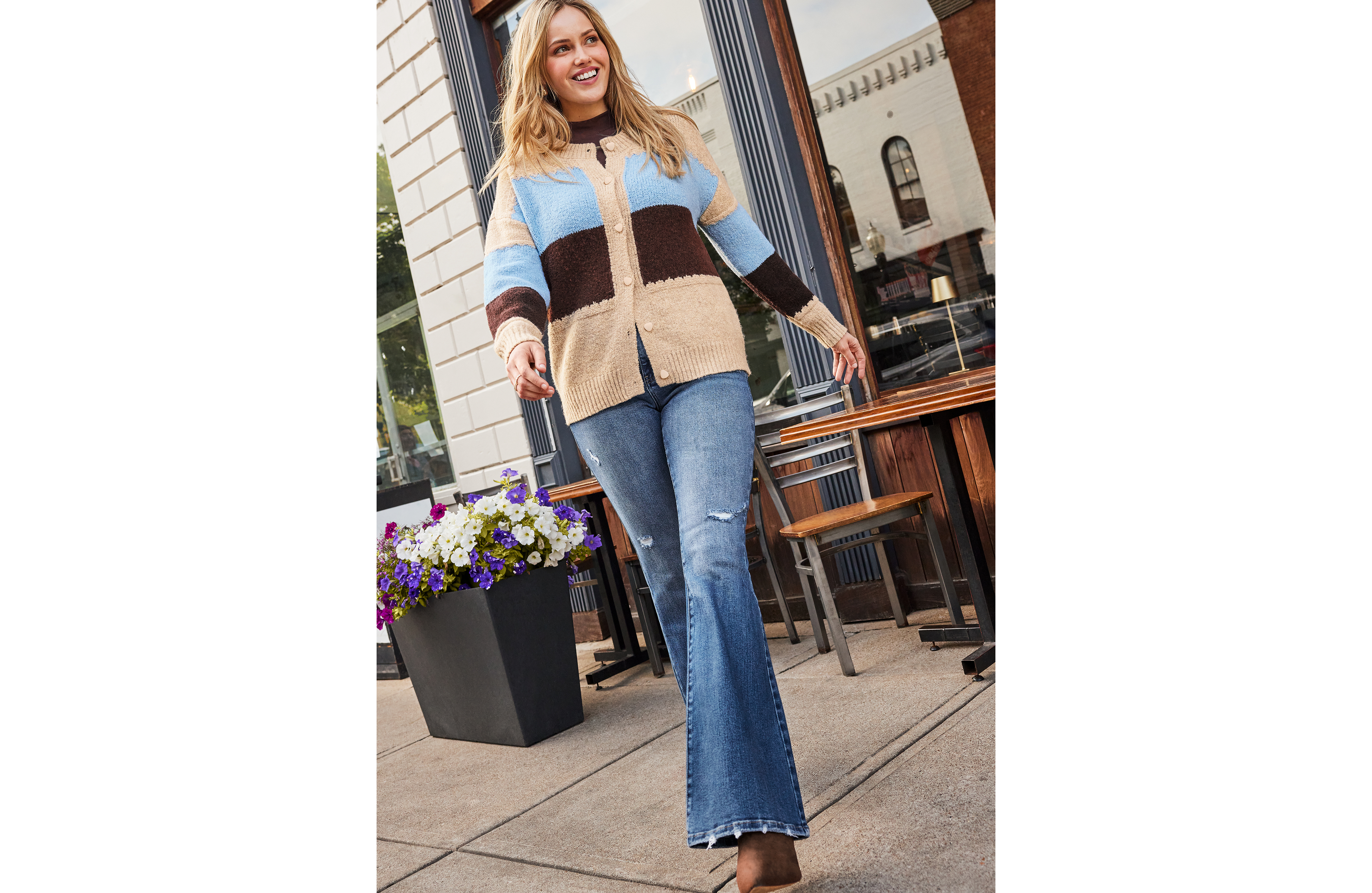KanCan™ Mid Rise Western Pocket Stitch Ripped Flare Jean