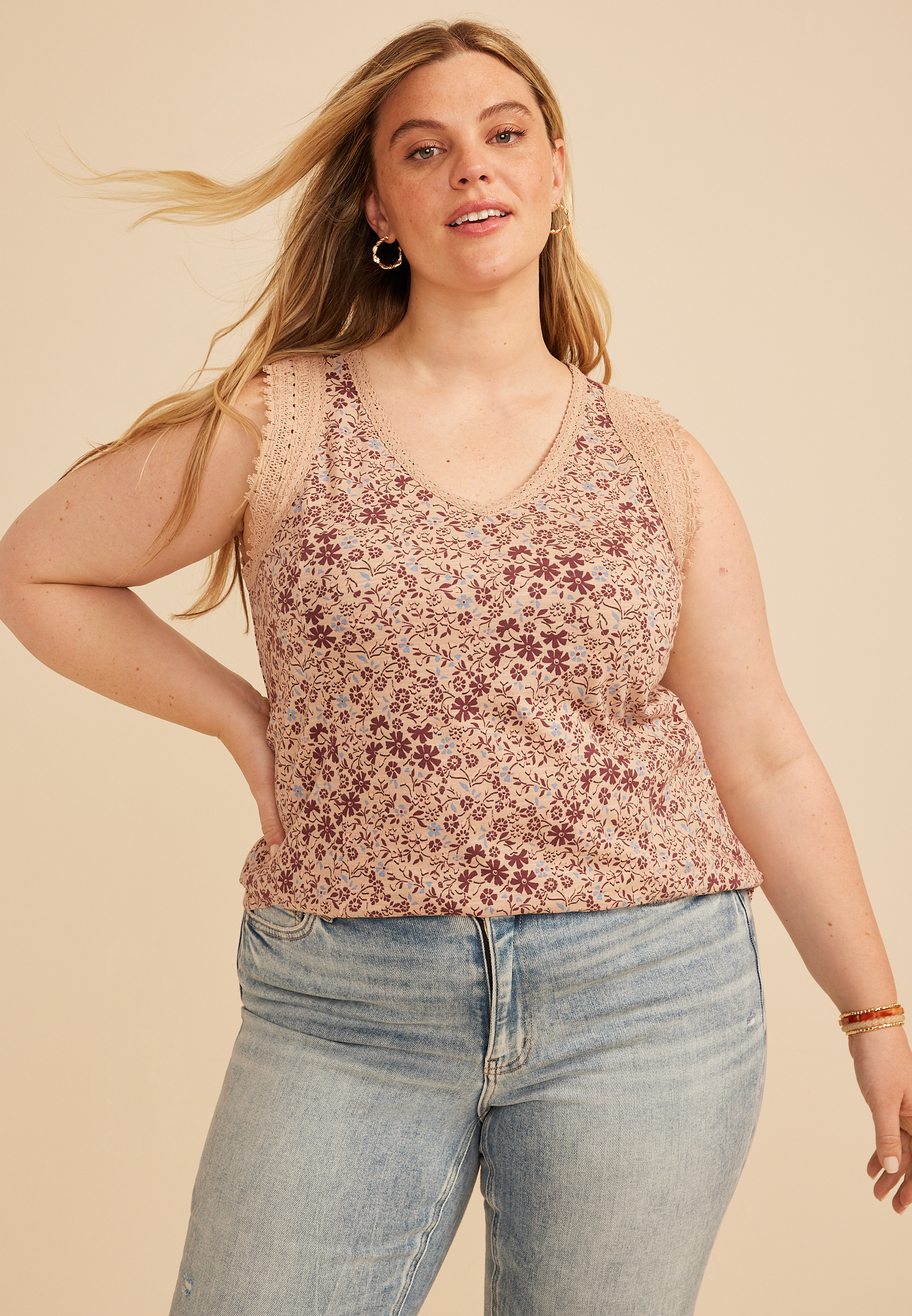 Plus Size Floral Lace Trim V Neck Tank Top