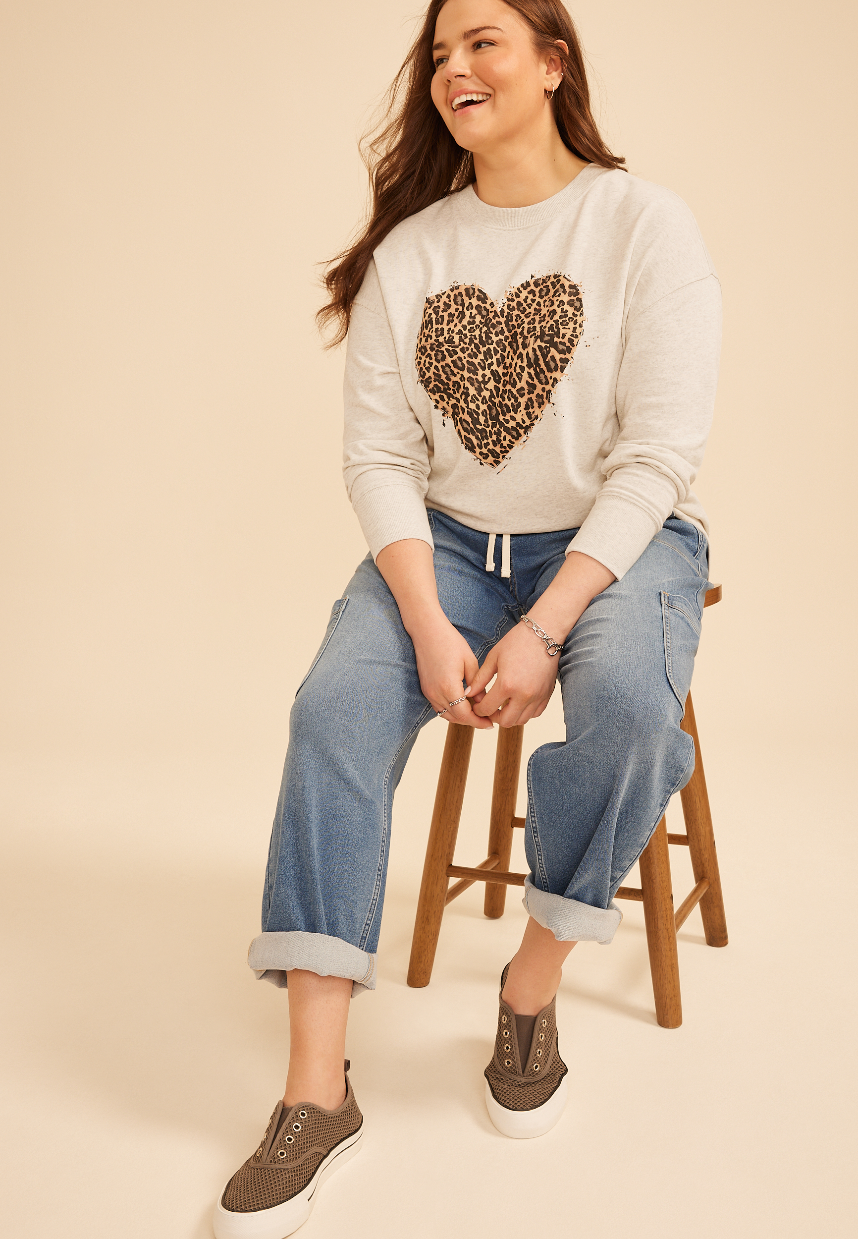 Plus Size Animal Heart Relaxed Fit Sweatshirt, C2445, large