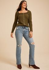 Silver Jeans Co.® Suki Curvy Mid Rise Ripped Knee Bootcut Jean, C3337, small