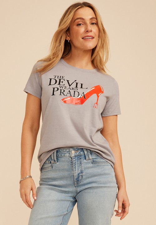 THE DEVIL WEARS PRADA Tシャツ The Devil Wears Prada Classic Fit Graphic Tee | maurices