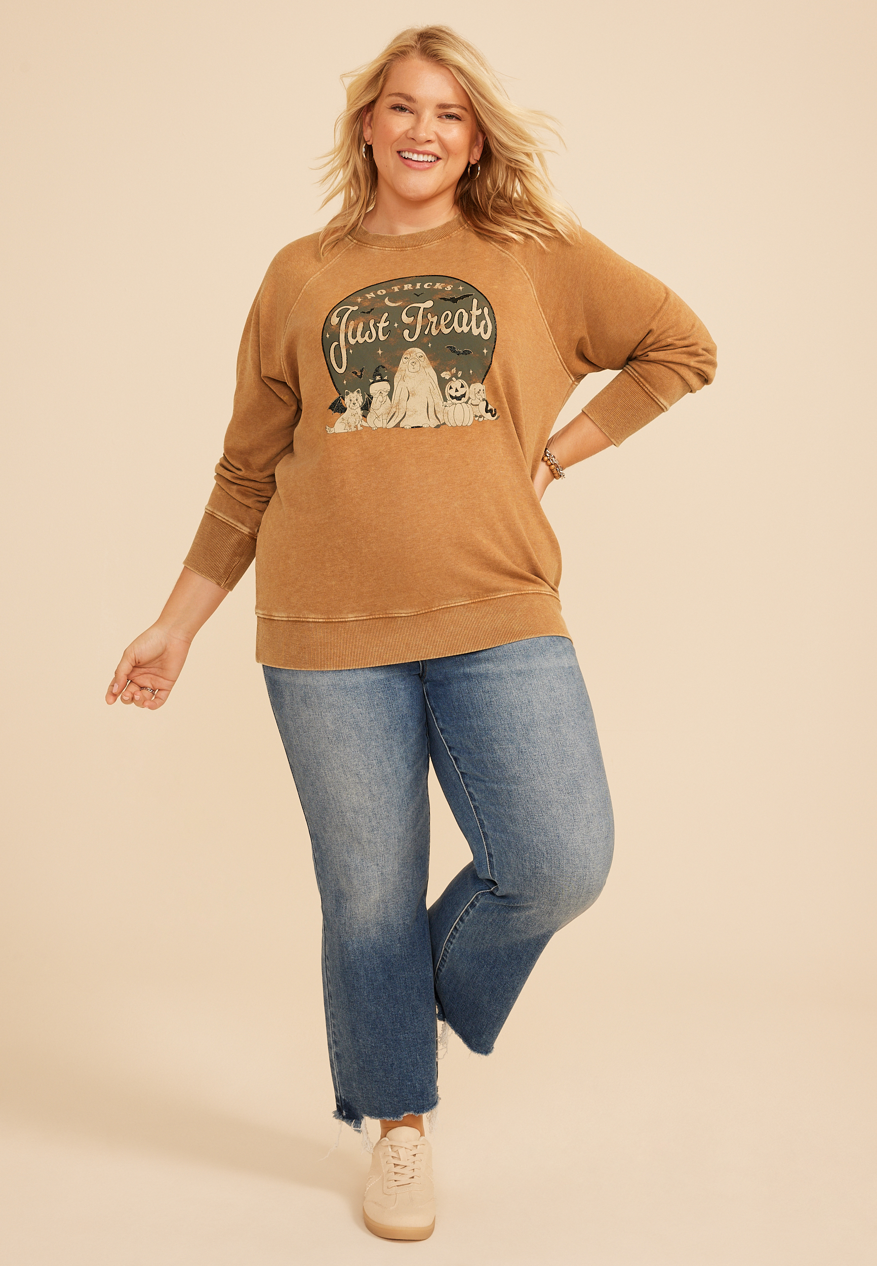 Plus Size No Tricks Just Treats Halloween Graphic Sweatshirt, C8664, large