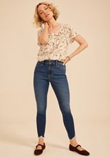 m jeans by maurices&trade; Cool Comfort High Rise Ripped Hem Ankle Jegging, C258, small