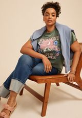 Plus Size Moonlight Dream Chaser Relaxed Fit Graphic Tee, C186, small