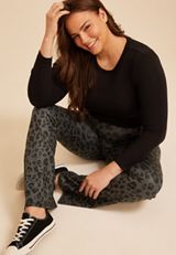Plus Size High Rise Animal Print Flare Leggings, C1755, small