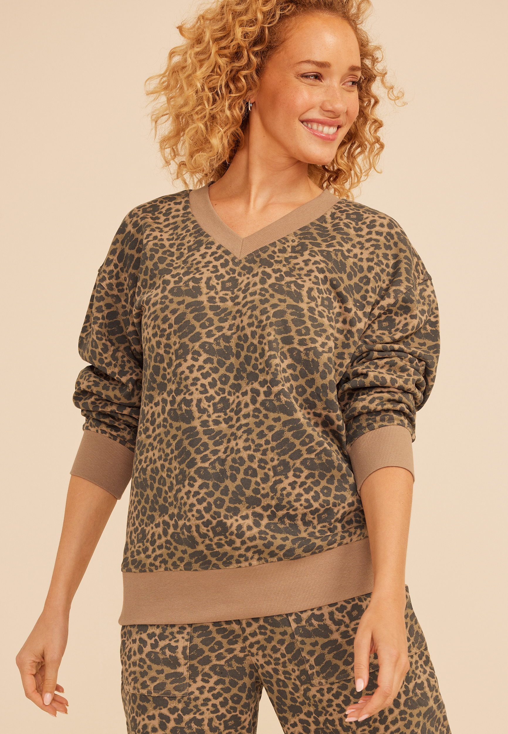 Washed Terry V Neck Sweatshirt, C5296, large