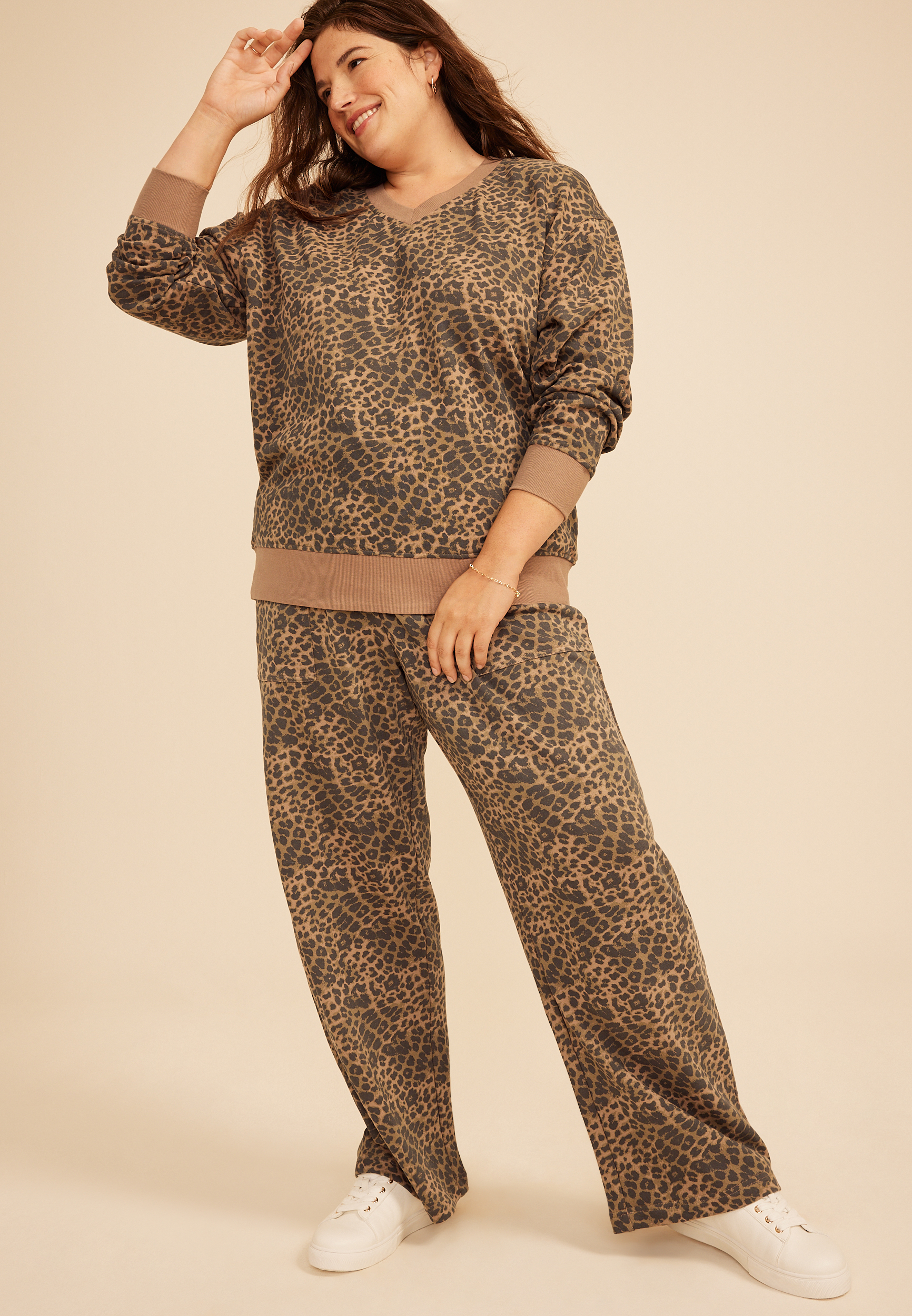 Plus Size Washed Terry V Neck Sweatshirt, C5296, large