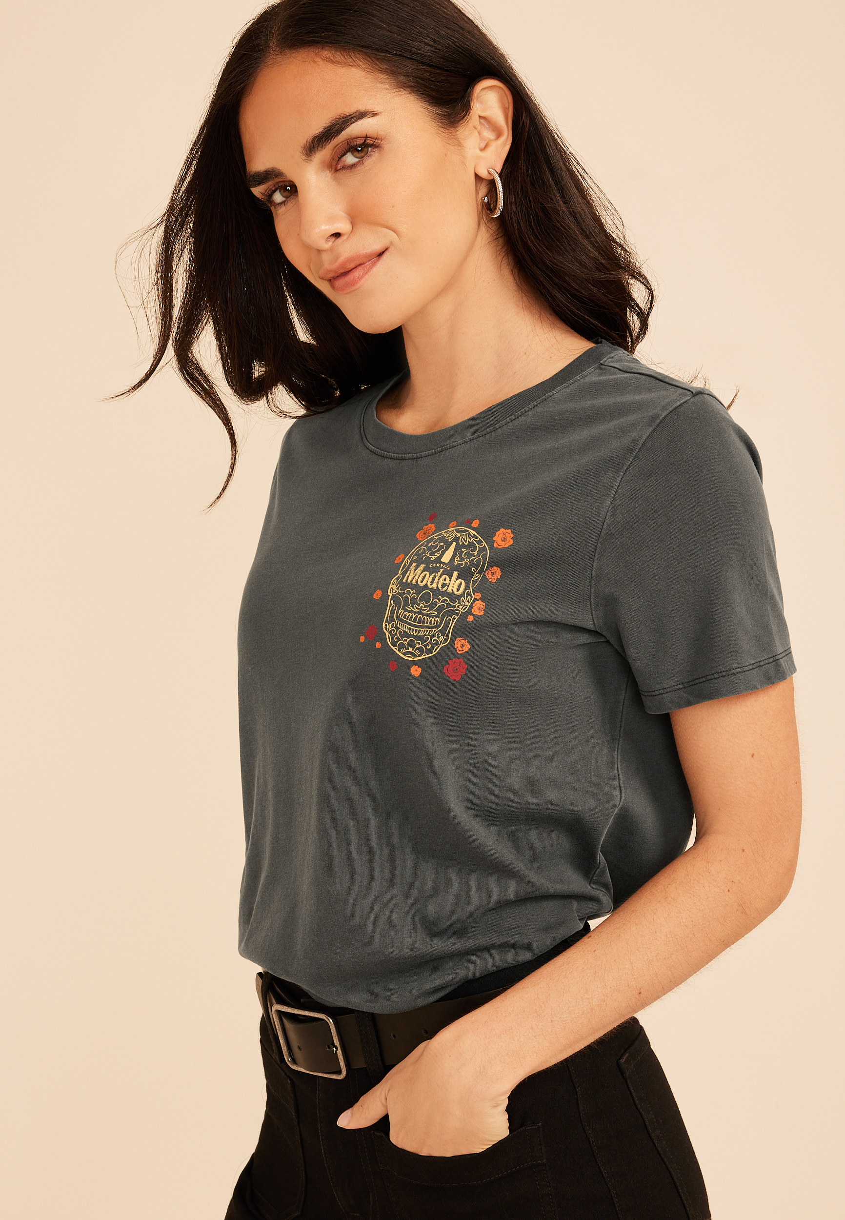 Modelo Floral Skull Classic Fit Graphic Tee