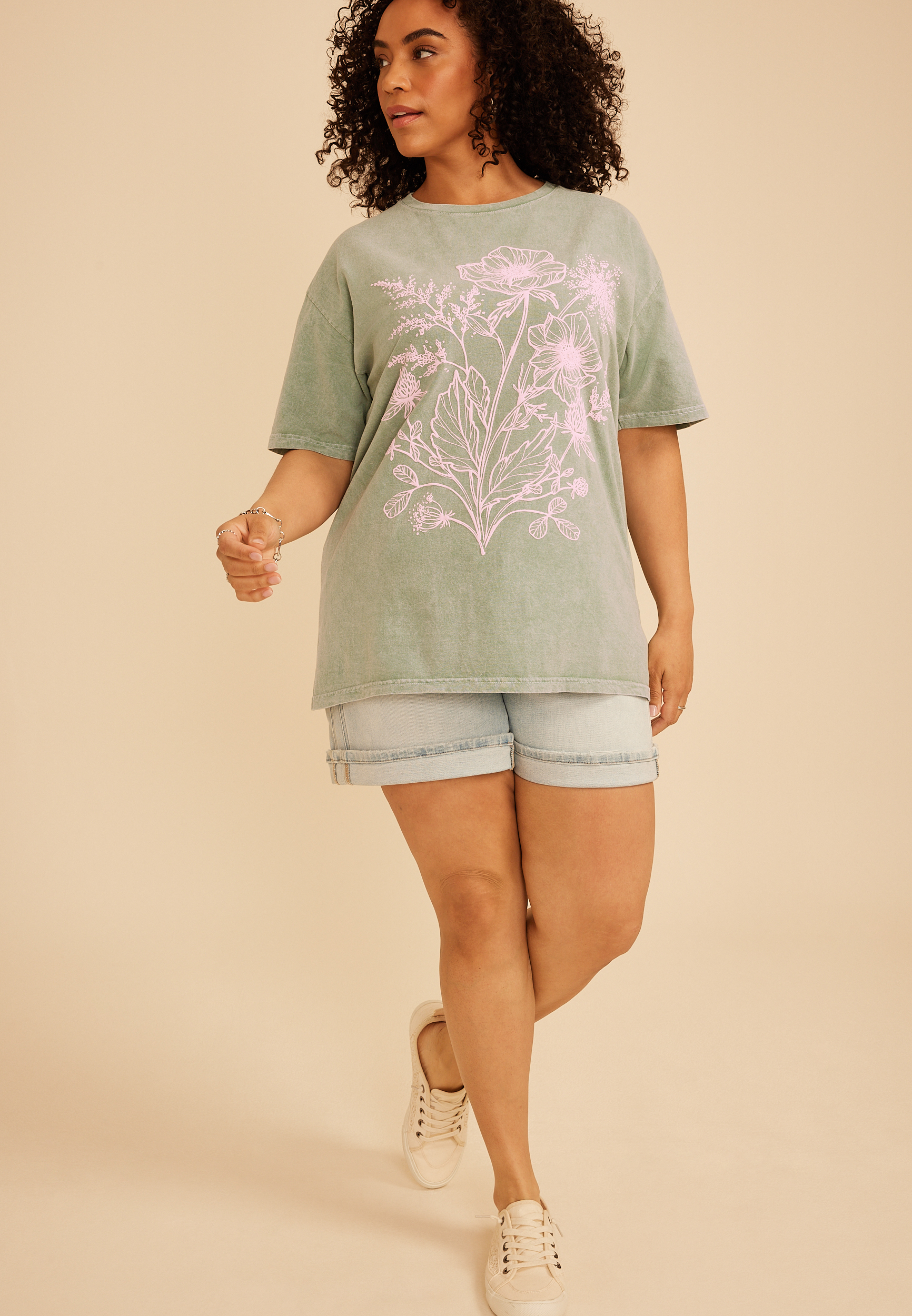 Plus Size Pink Floral Standard Fit Graphic Tee