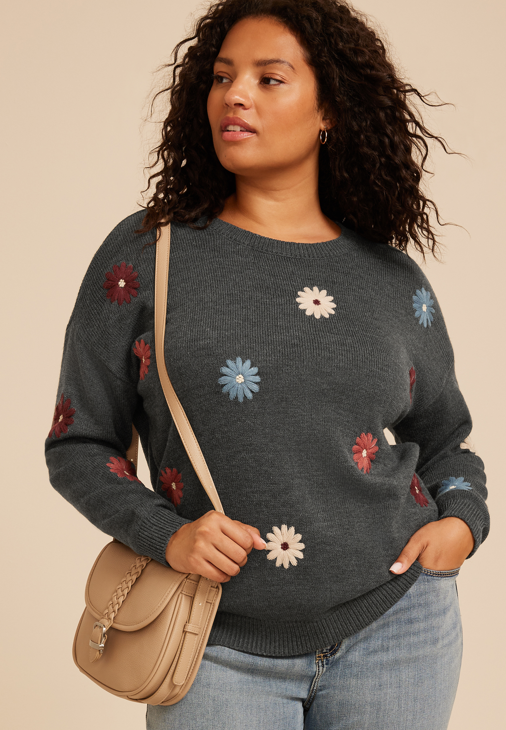 Plus Size Embroidered Floral Crew Neck Sweater