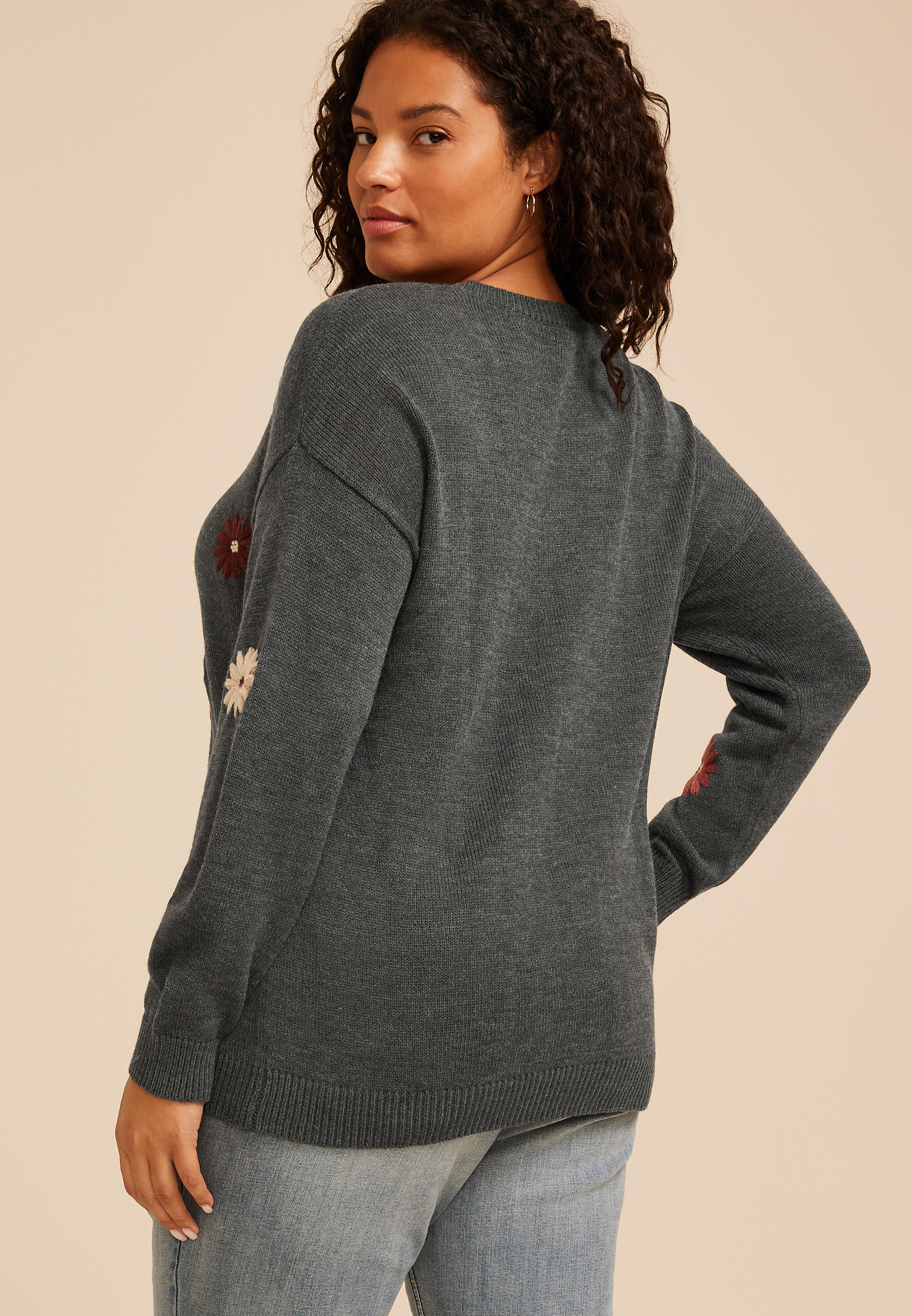 Plus Size Embroidered Floral Crew Neck Sweater, C1942, large