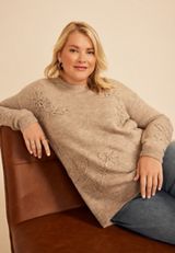 Plus Size Floral Applique Crew Neck Sweater, C3448, small
