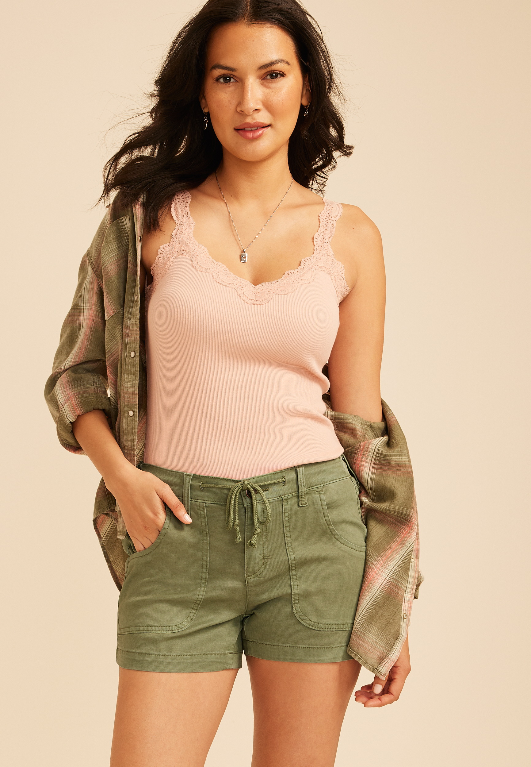 Casual High Rise Cargo 4in Shorts