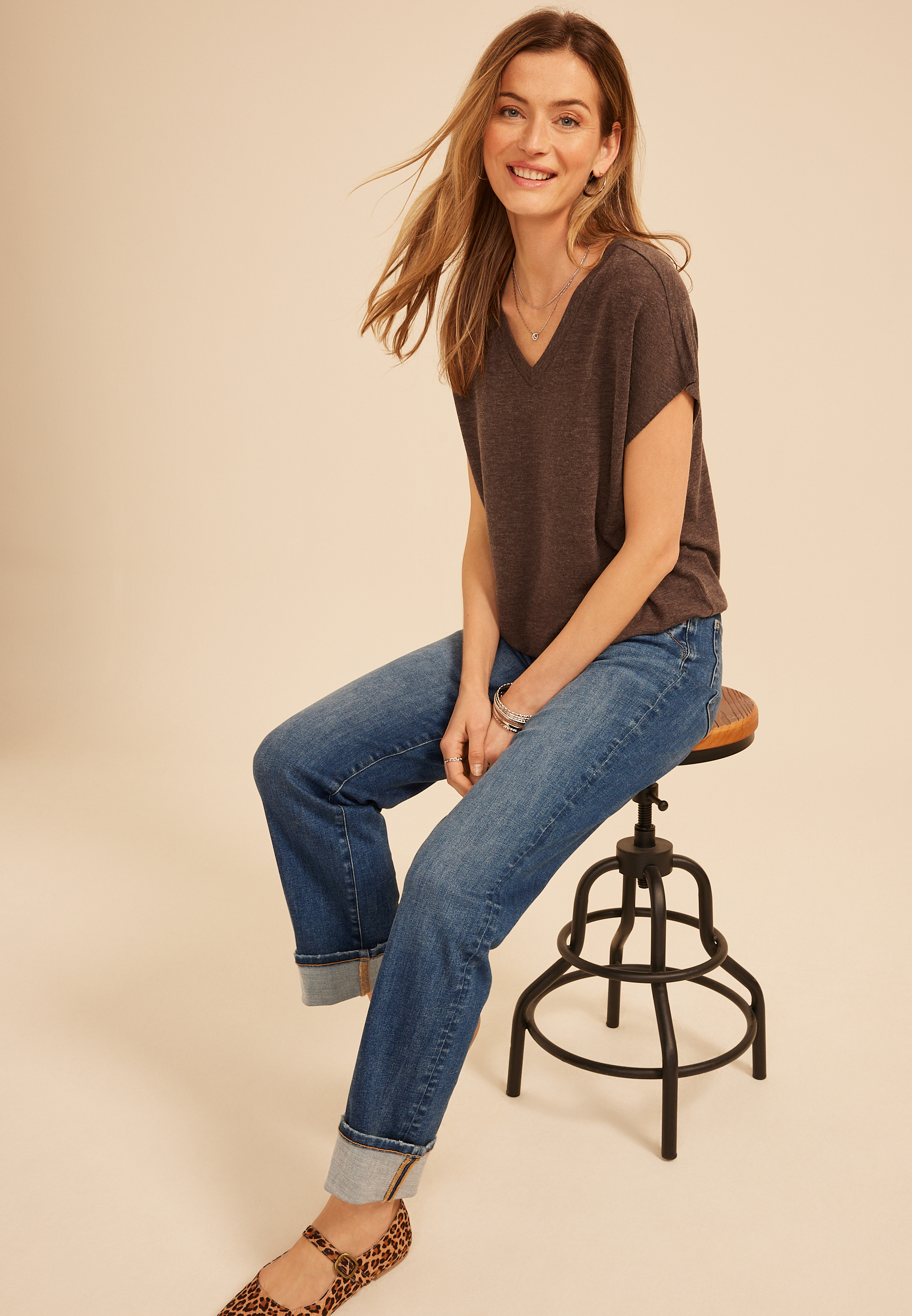 24/7 Bubble Hem V Neck Tee