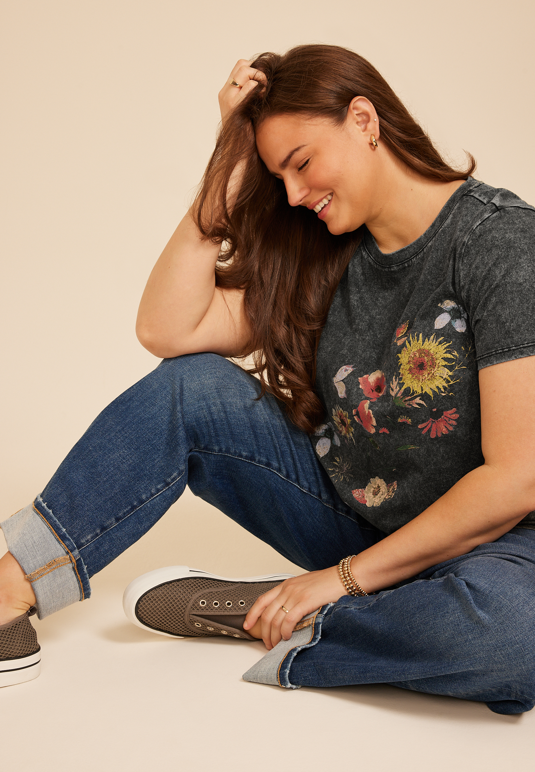 Plus Size Trailing Floral Classic Fit Graphic Tee