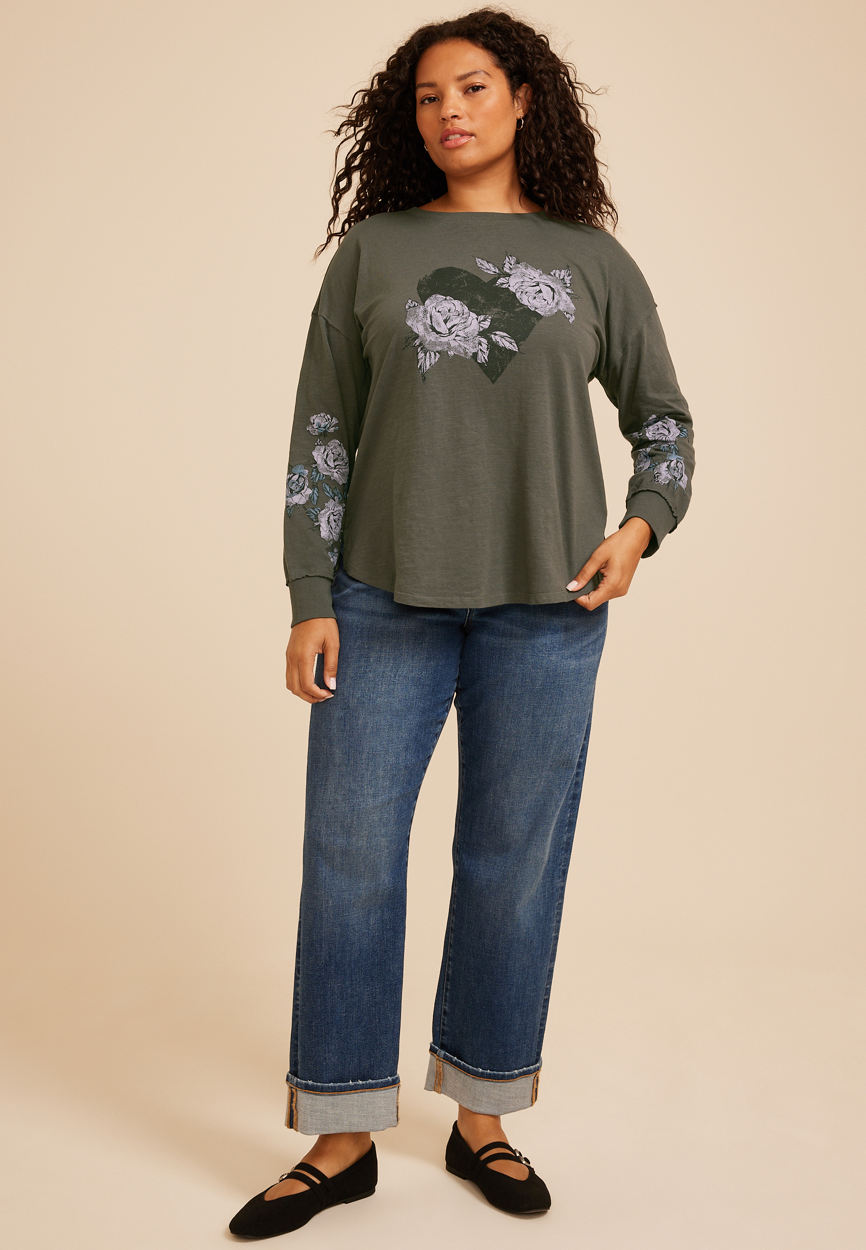 Plus Size Floral Heart Graphic Long Sleeve Tee, C4033, large