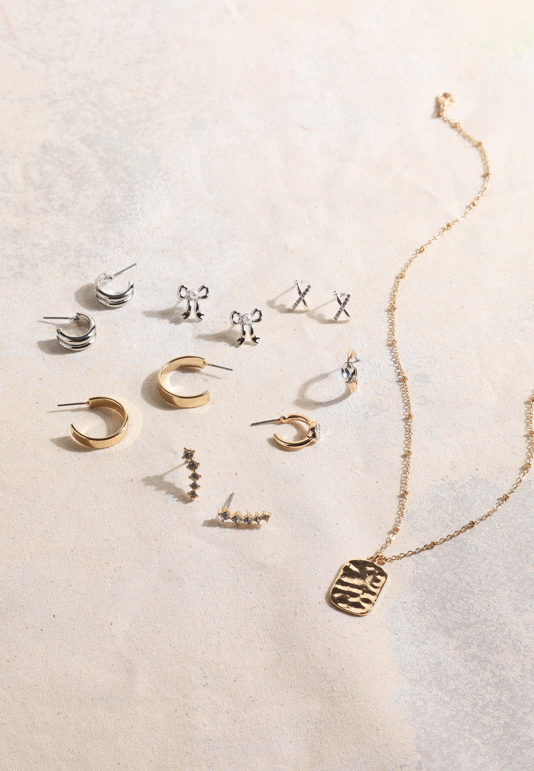 7 Days Of Jewelry Mixed Metal Necklace And Earring Gift Set, C1524, large