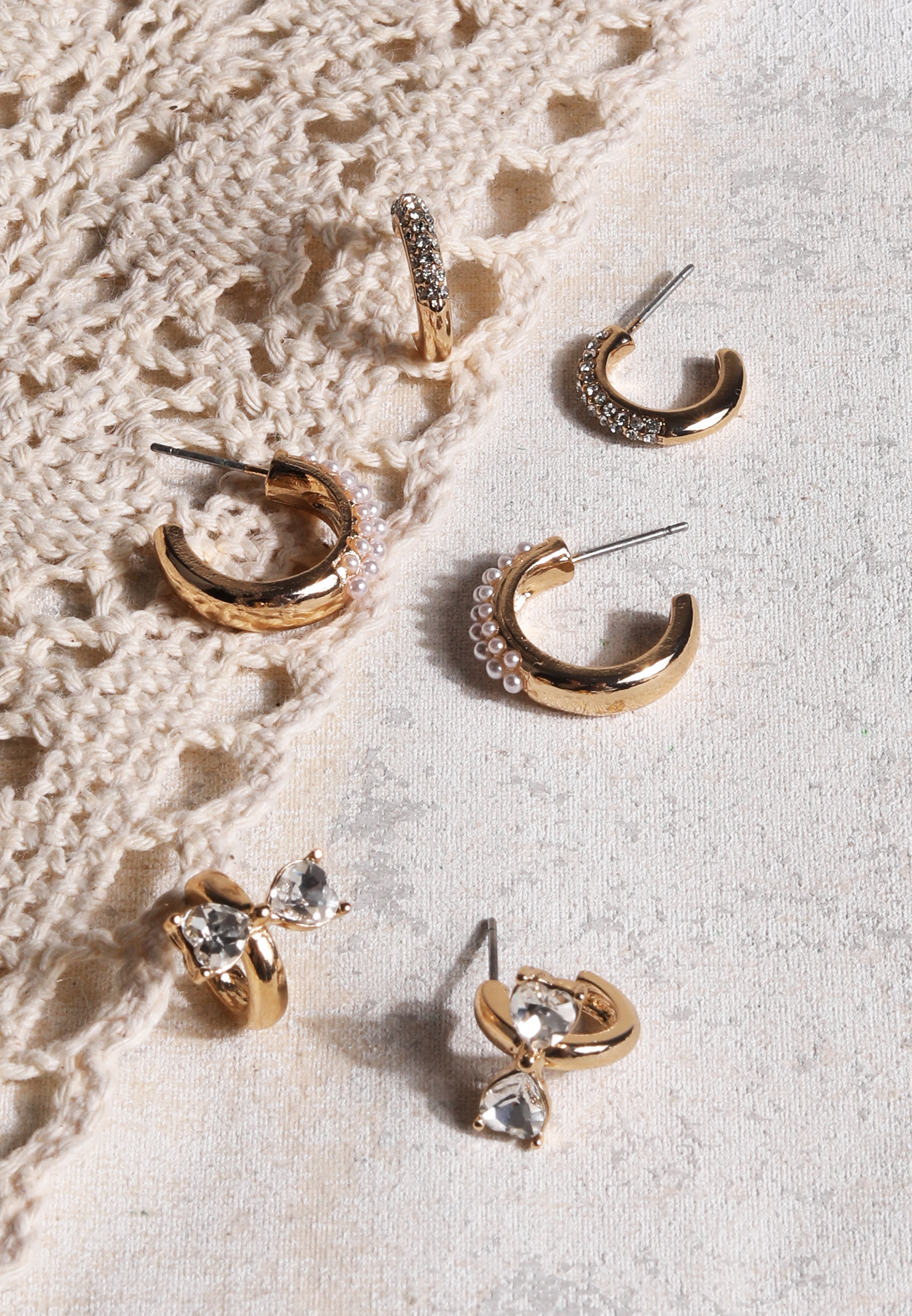 Holiday Leopard Snowman Stud Earrings, C605, large