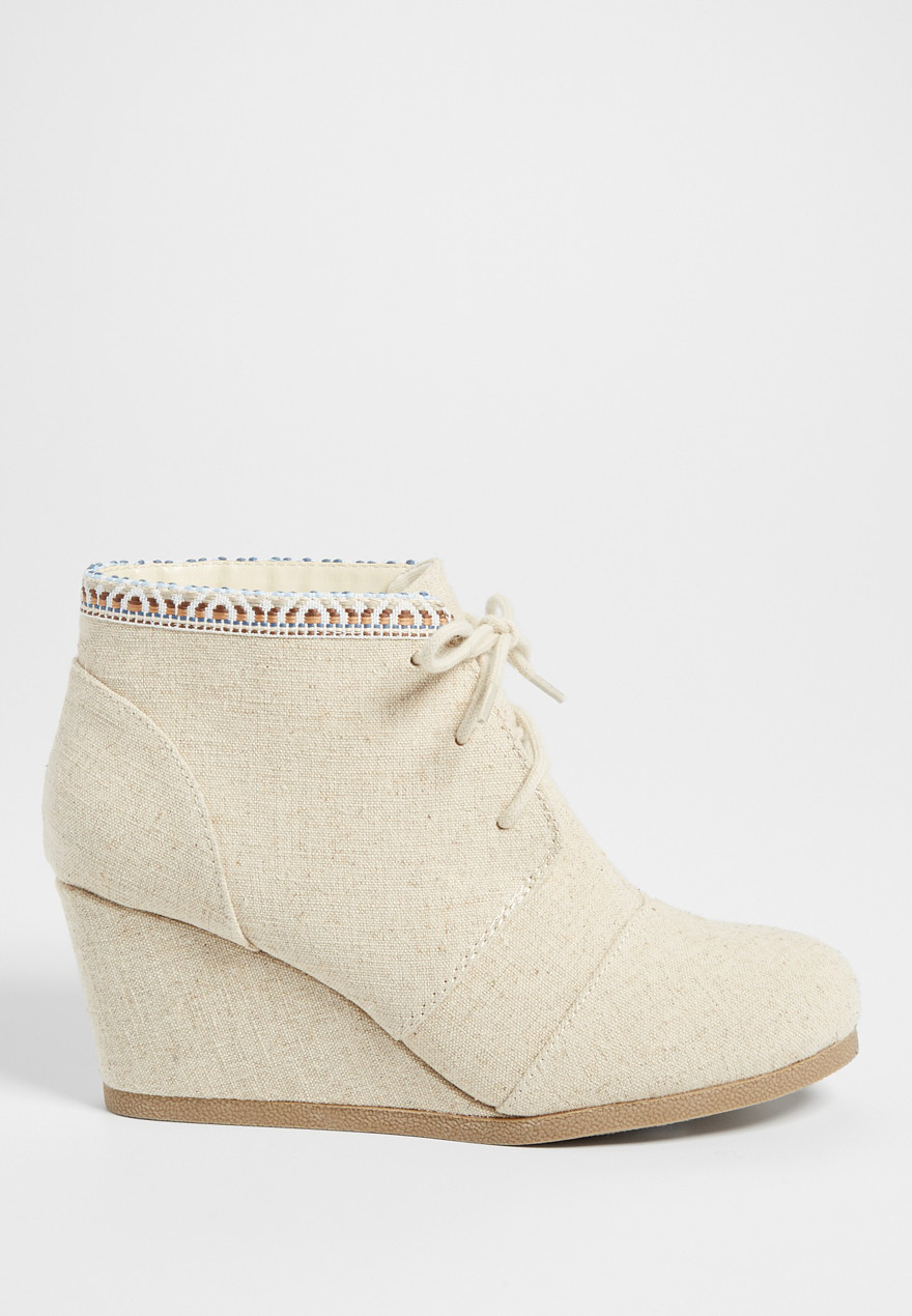 tilly wedge with embroidered trim in natural | maurices