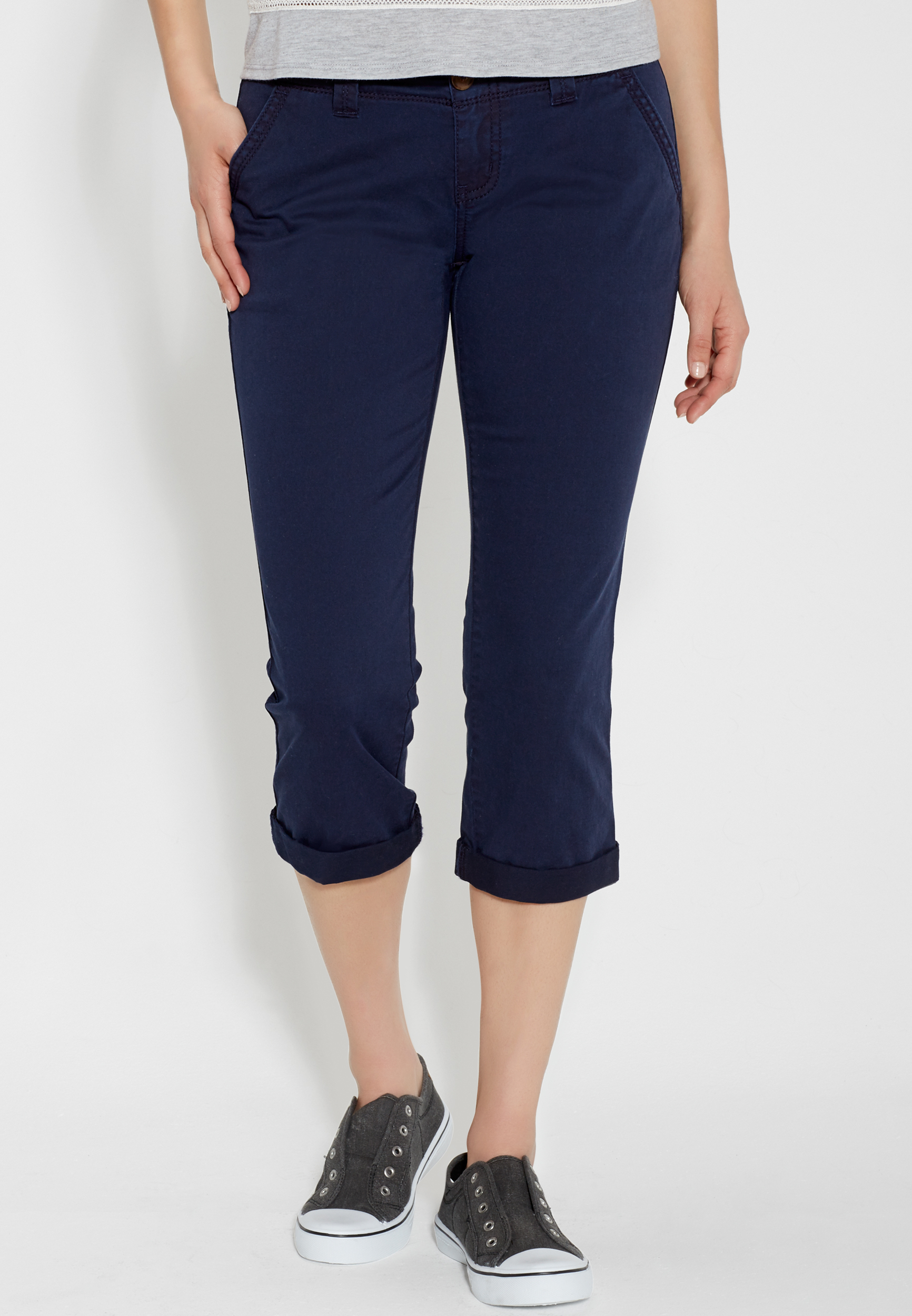 chino capri in blue jasmine | maurices