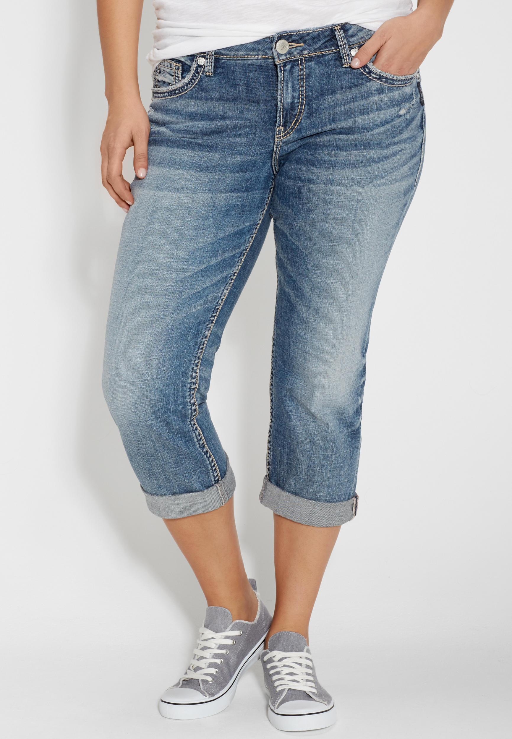 Silver Jeans Co.® plus size suki capri with floral back flap pockets