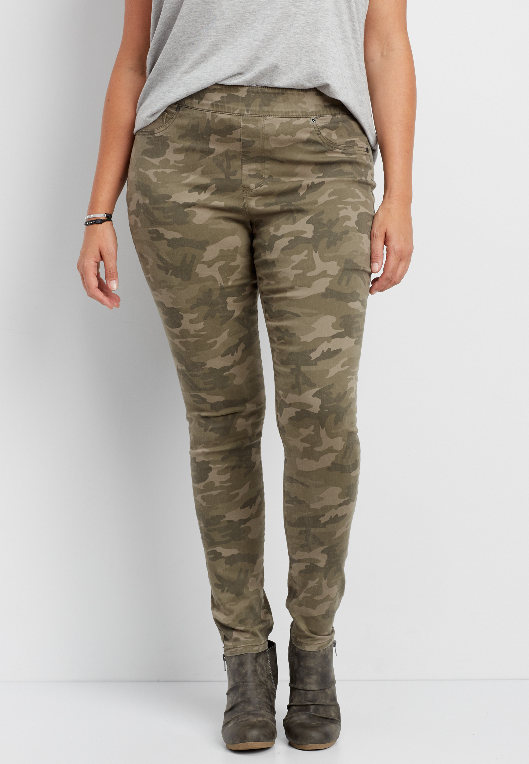 DenimFlex™ plus size pull on lean jegging in camo print