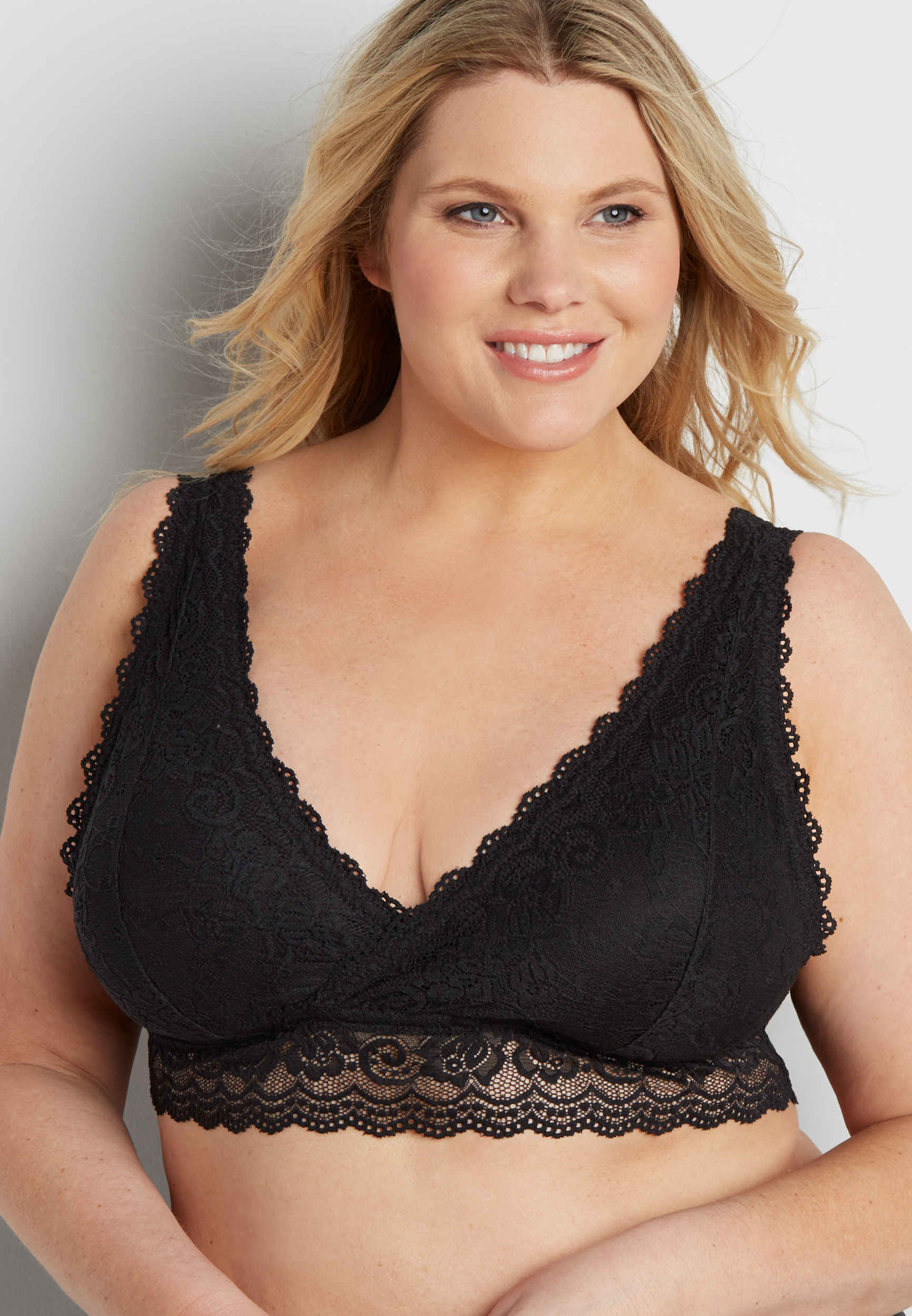 Plus Size Lace V-Neck Bralette