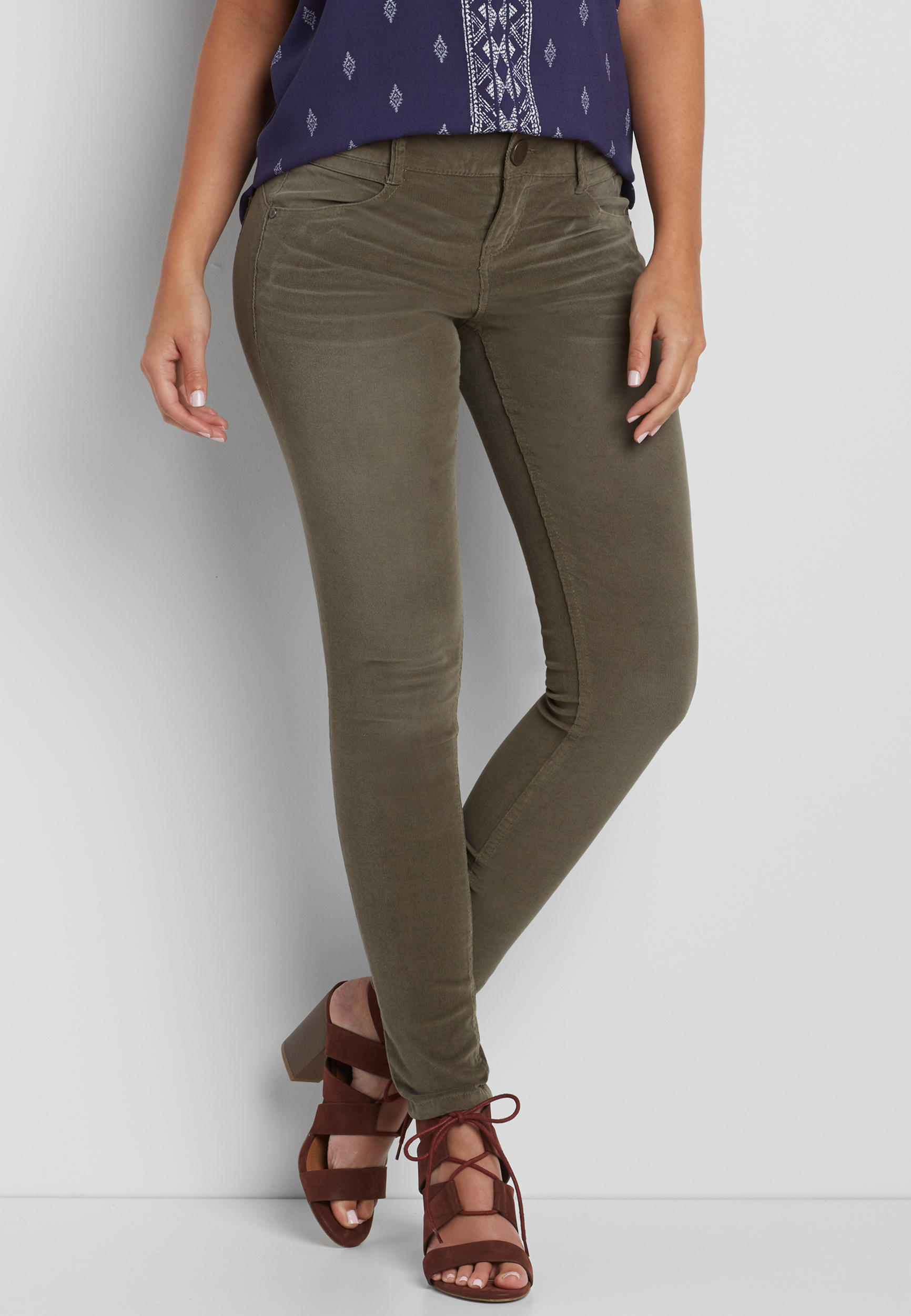 skinny IT fit corduroy pants in olive green maurices